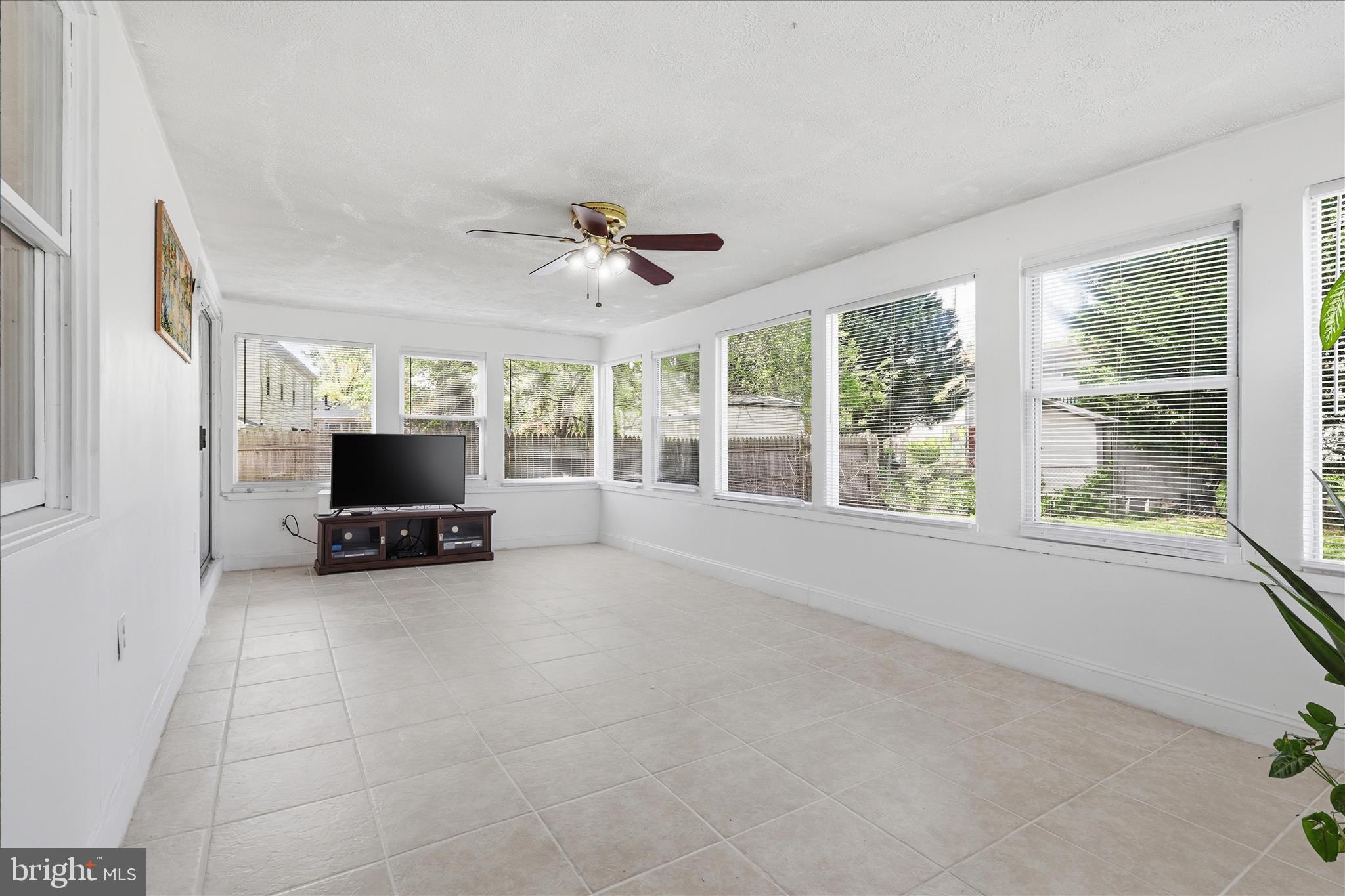 BROOKFIELD - Residential