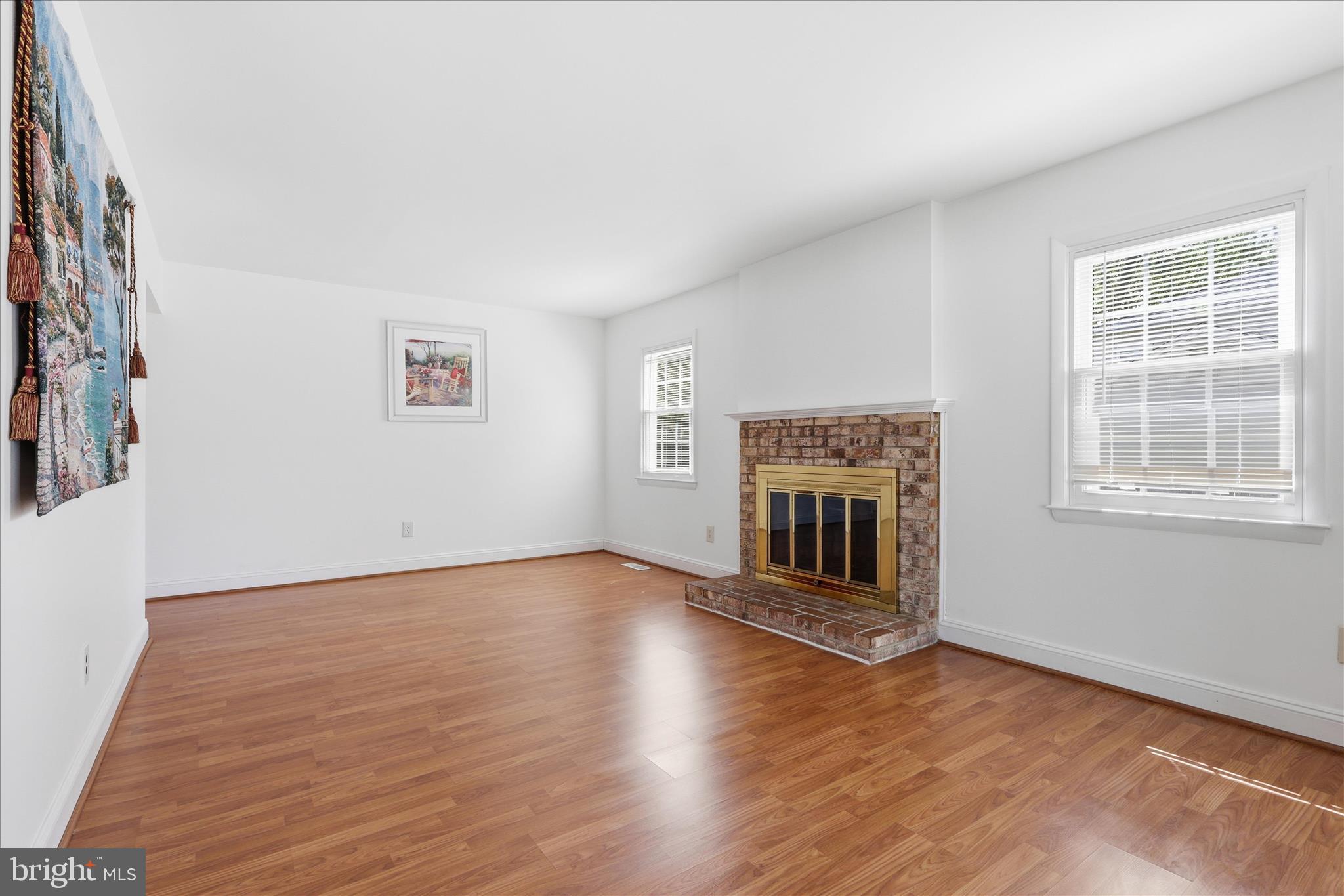 BROOKFIELD - Residential