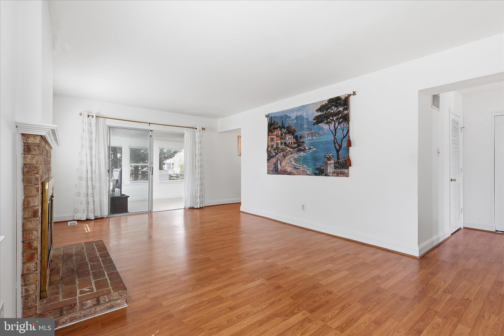 BROOKFIELD - Residential