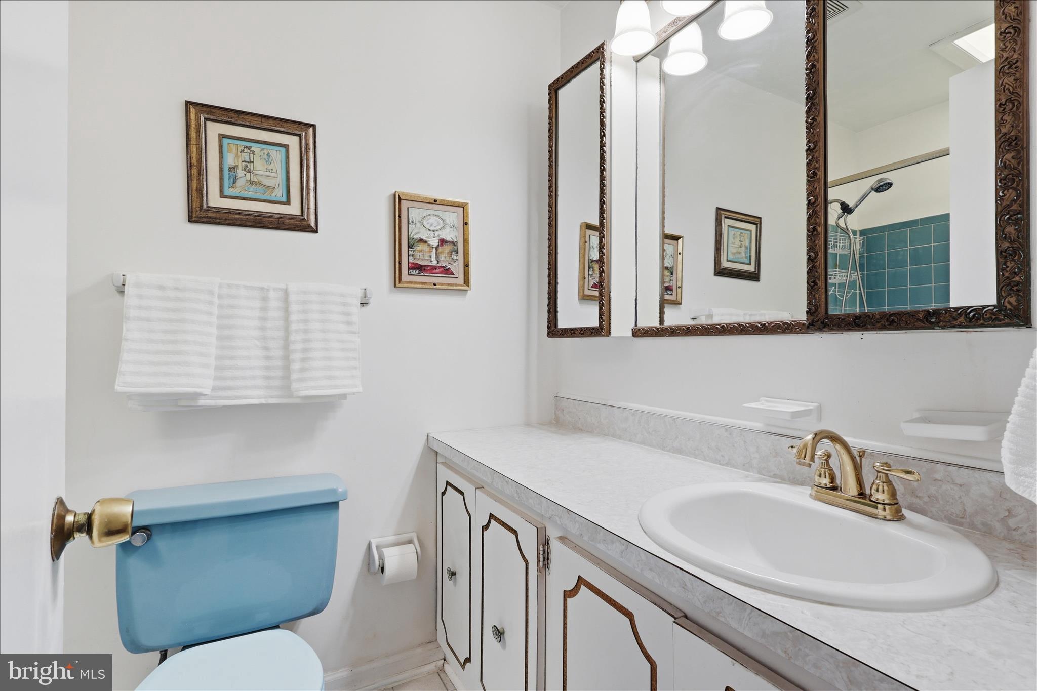 BROOKFIELD - Residential