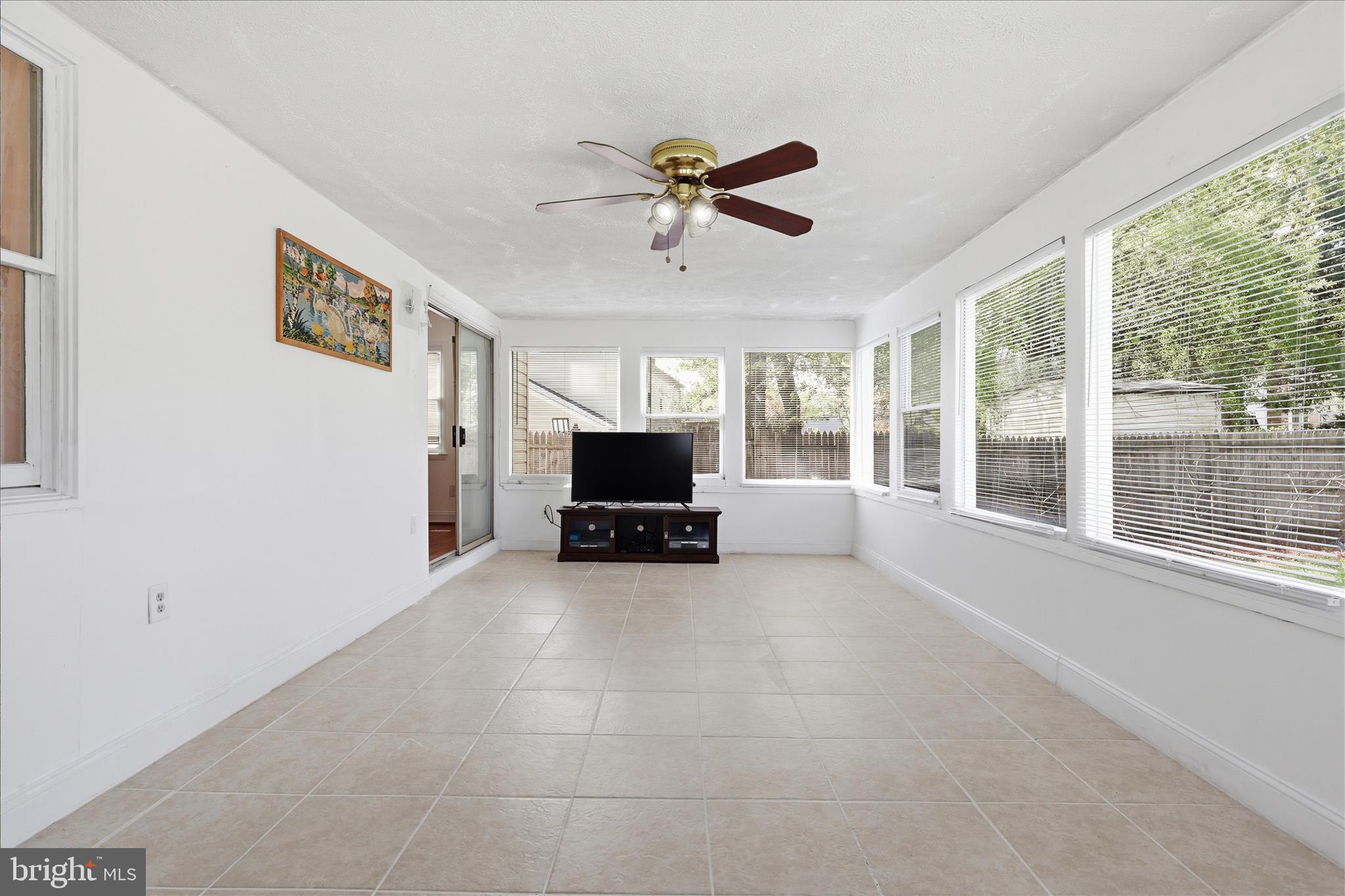 BROOKFIELD - Residential