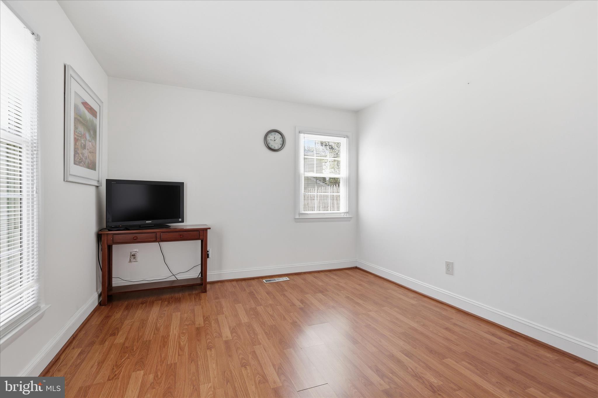 BROOKFIELD - Residential