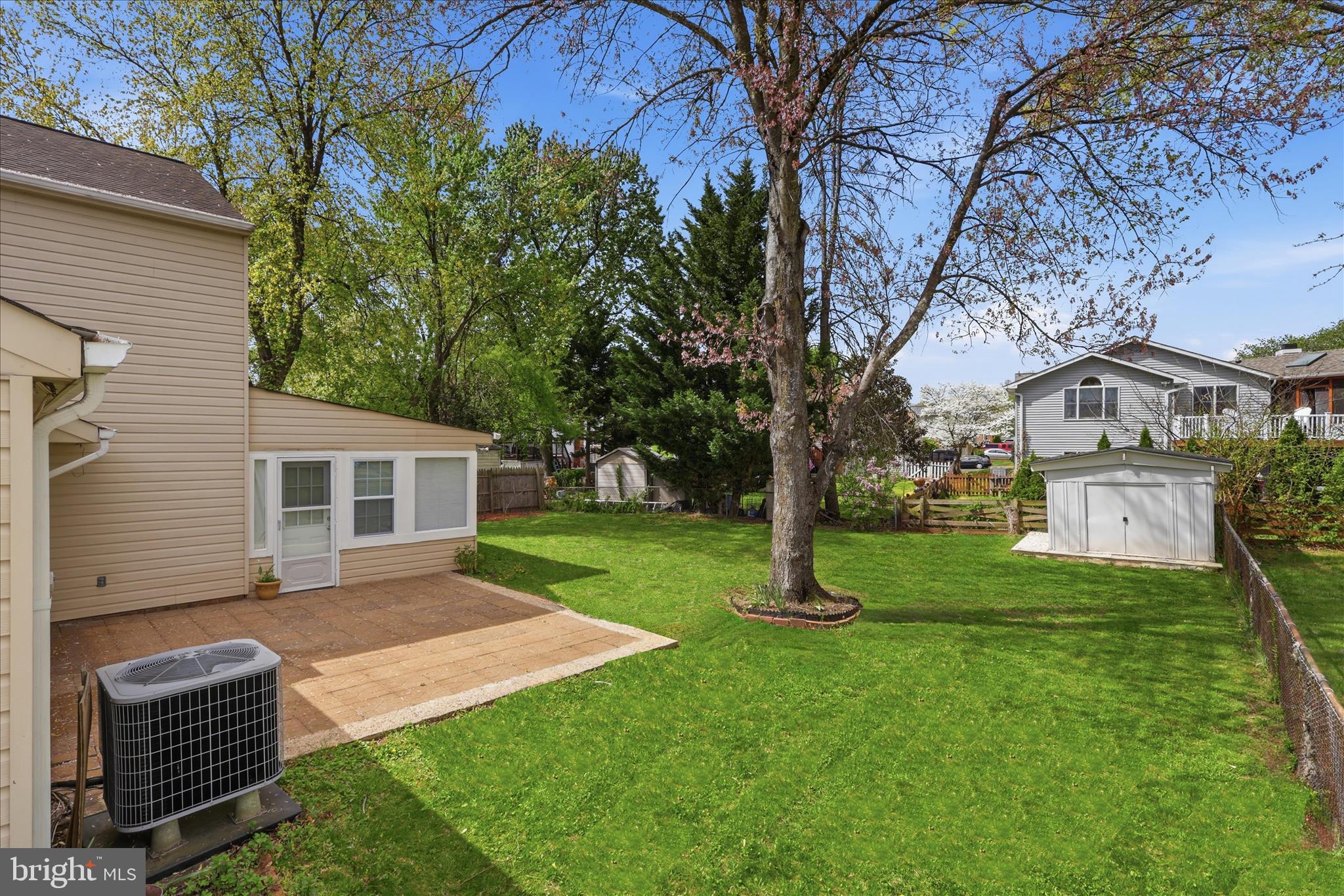 BROOKFIELD - Residential