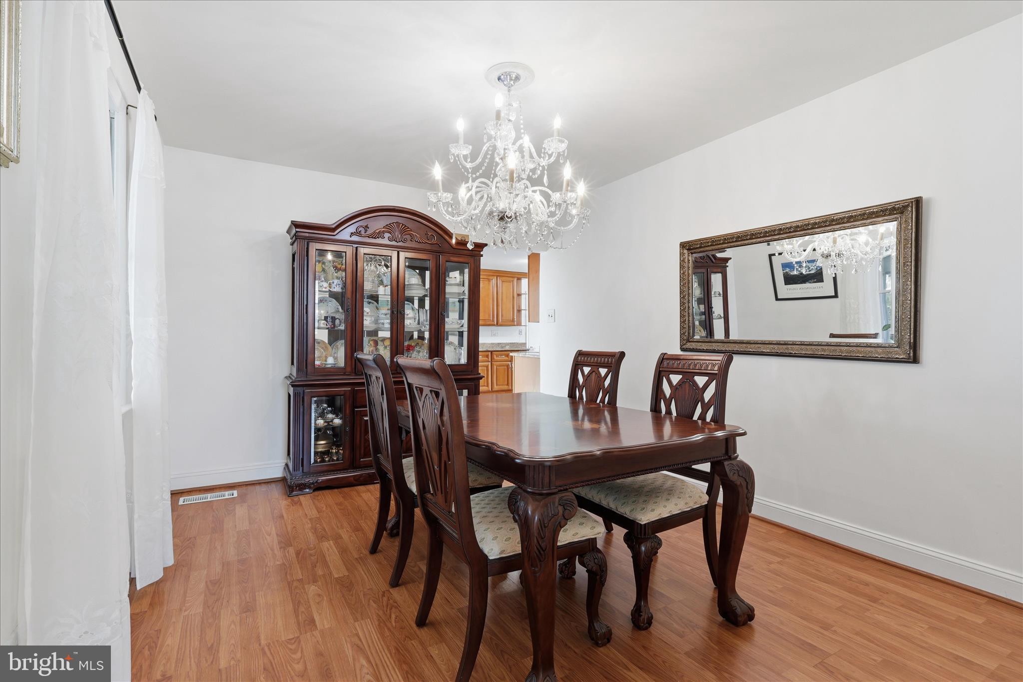 BROOKFIELD - Residential