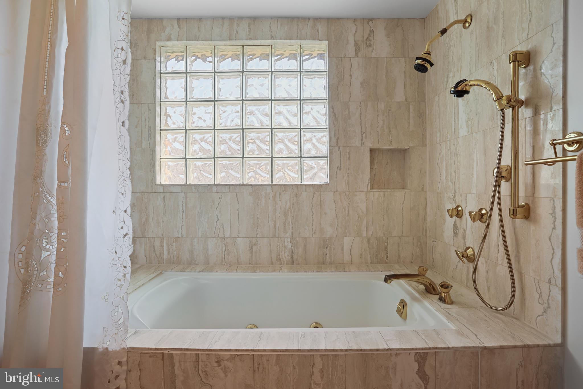 OLD FARM - Residential