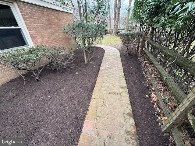 11209 FARMLAND DRIVE