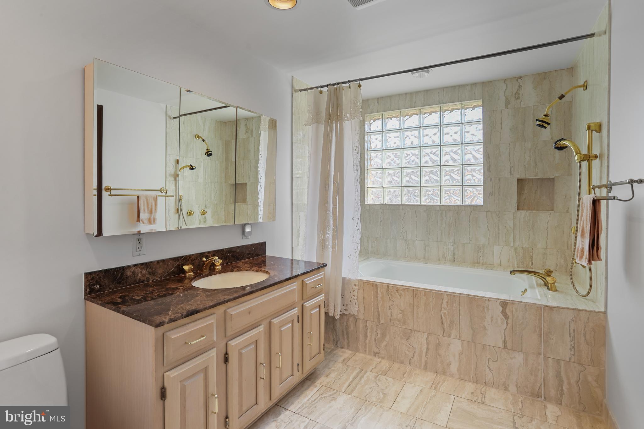 OLD FARM - Residential