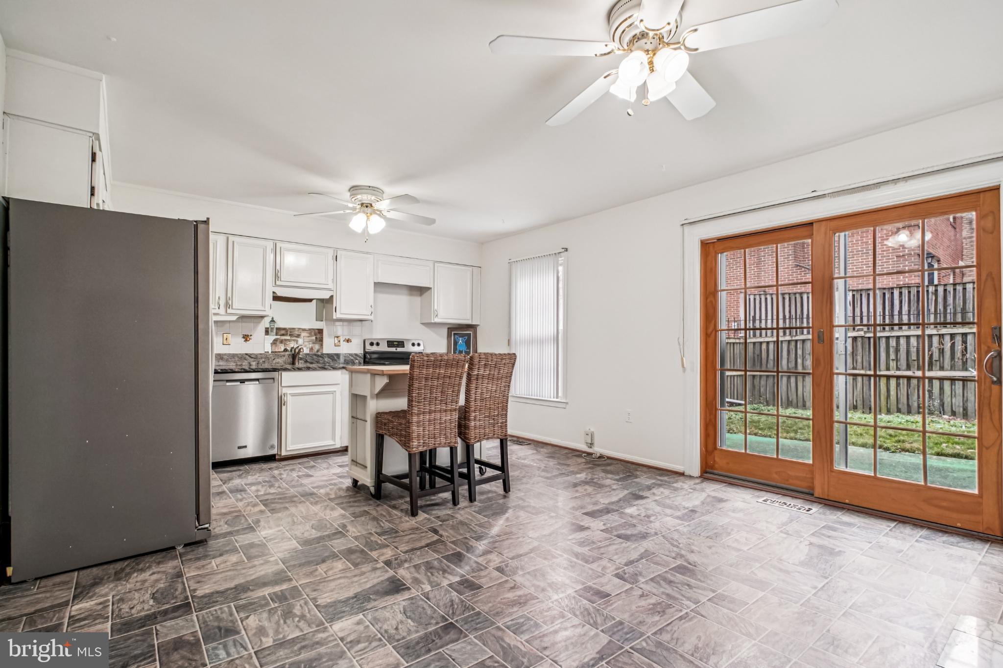 CHURCHILL SQUARE - Residential