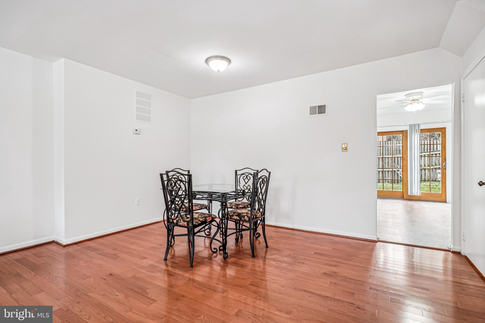 CHURCHILL SQUARE - Residential