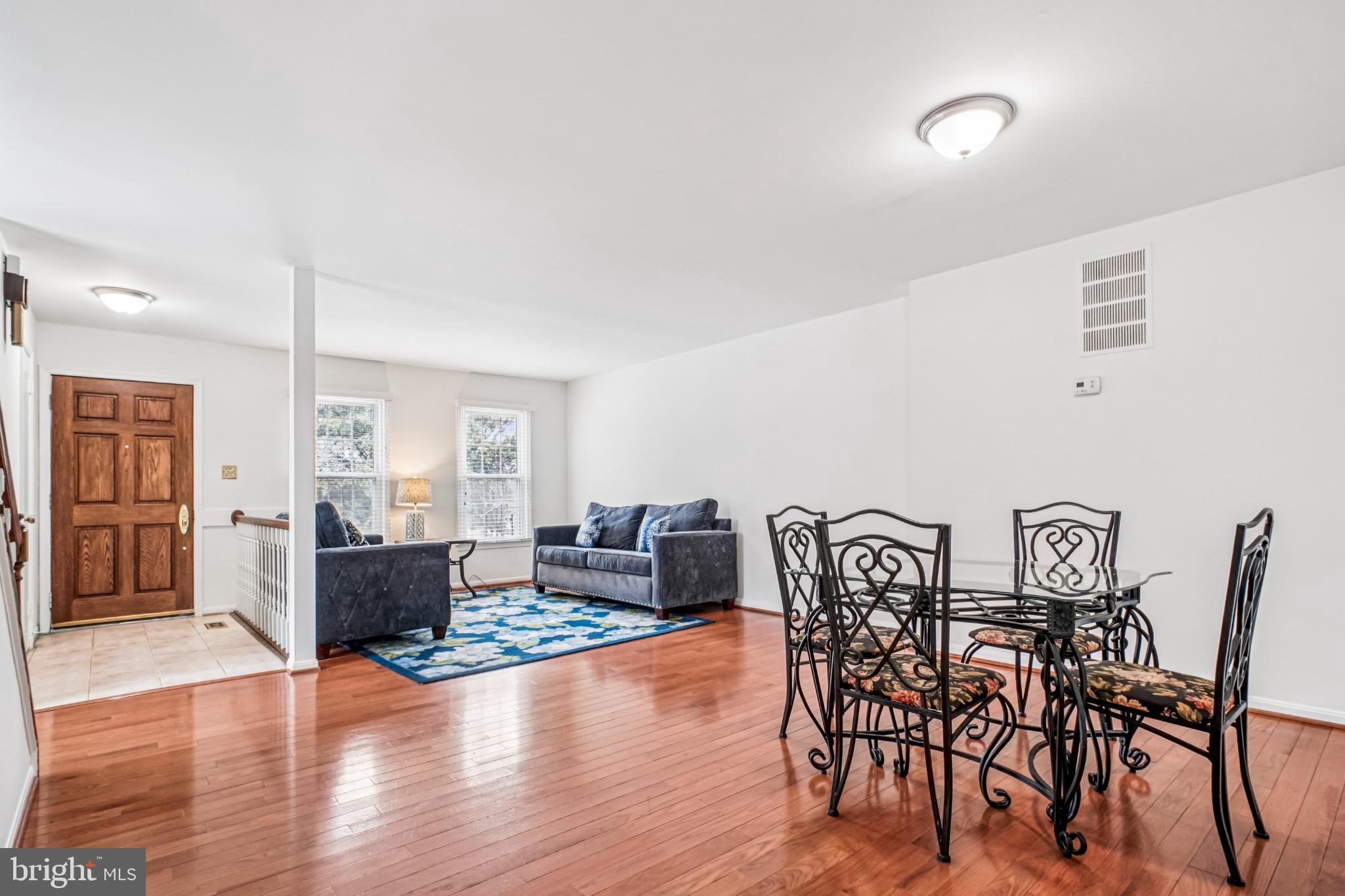 CHURCHILL SQUARE - Residential