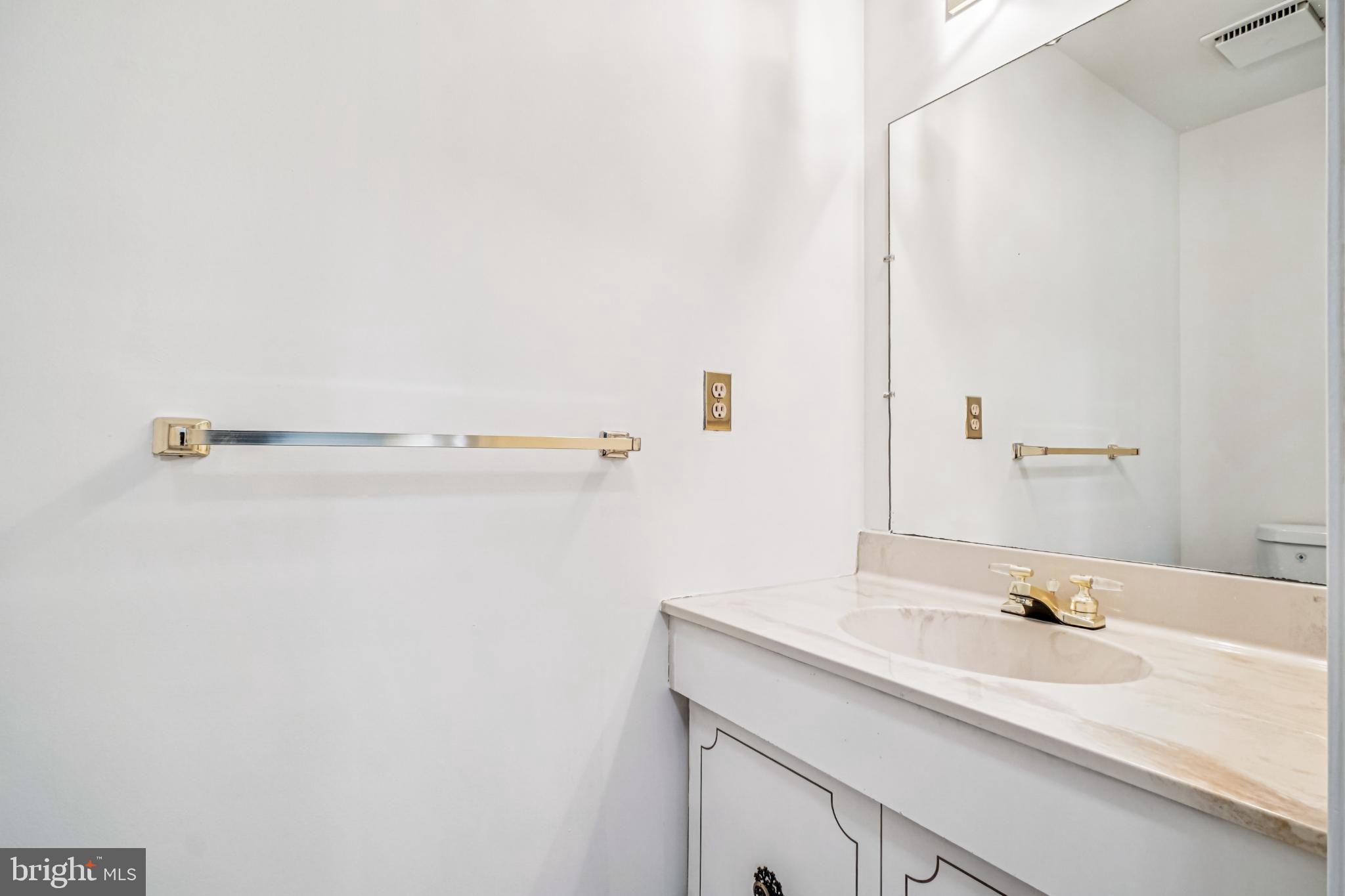 CHURCHILL SQUARE - Residential