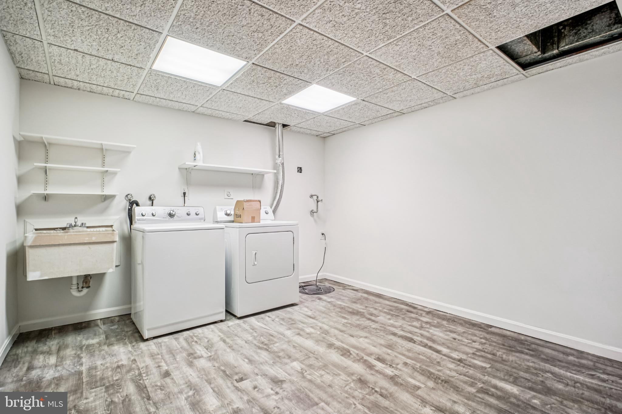 CHURCHILL SQUARE - Residential