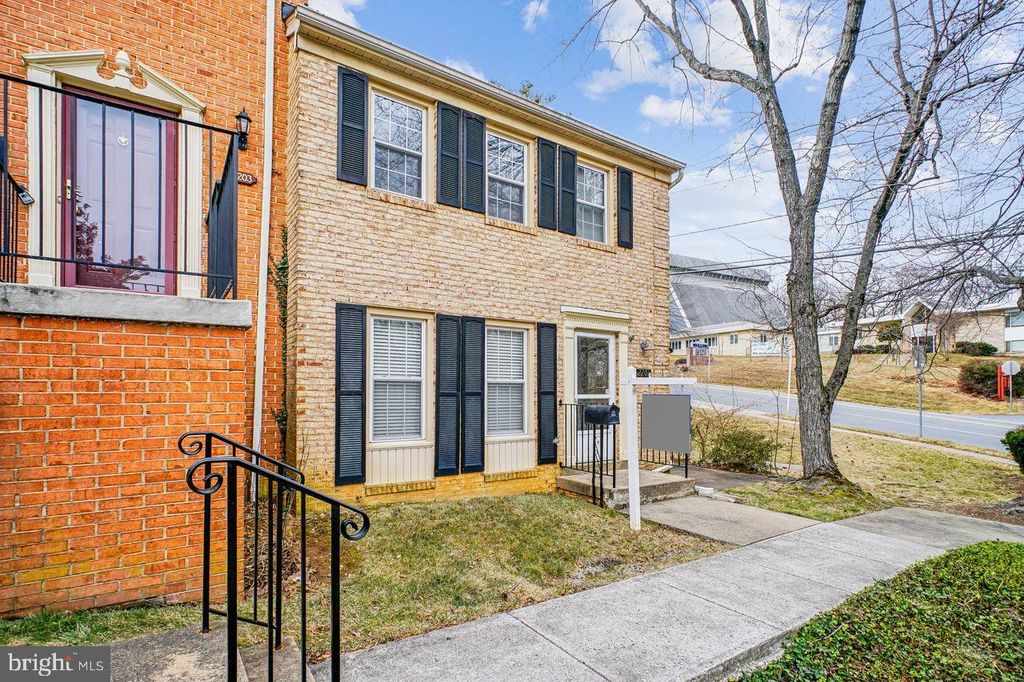 Photo of 2201 Mclean Park Road, FALLS CHURCH, VA 22043 (MLS # VAFX2286568)