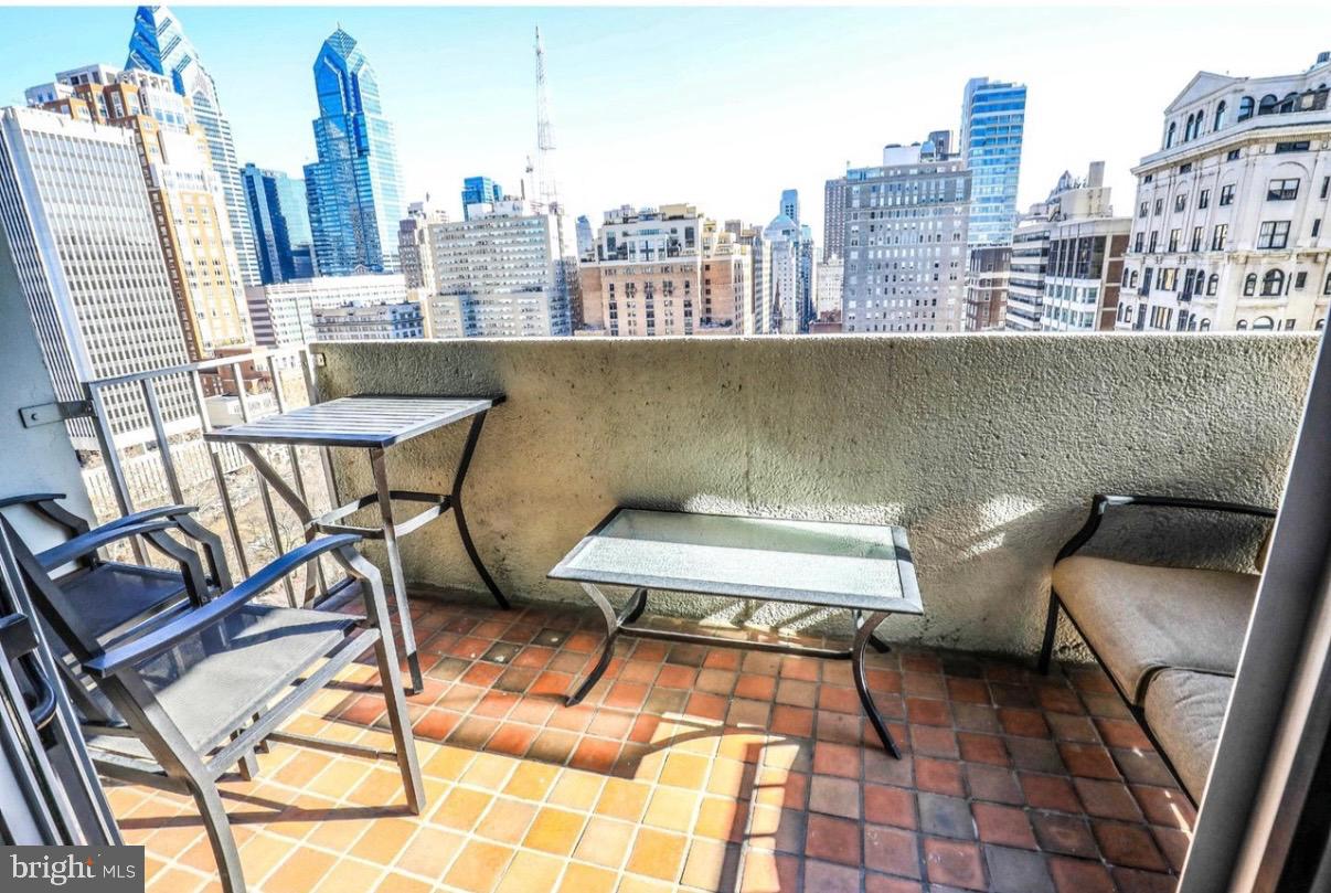 THE DORCHESTER - Residential Lease