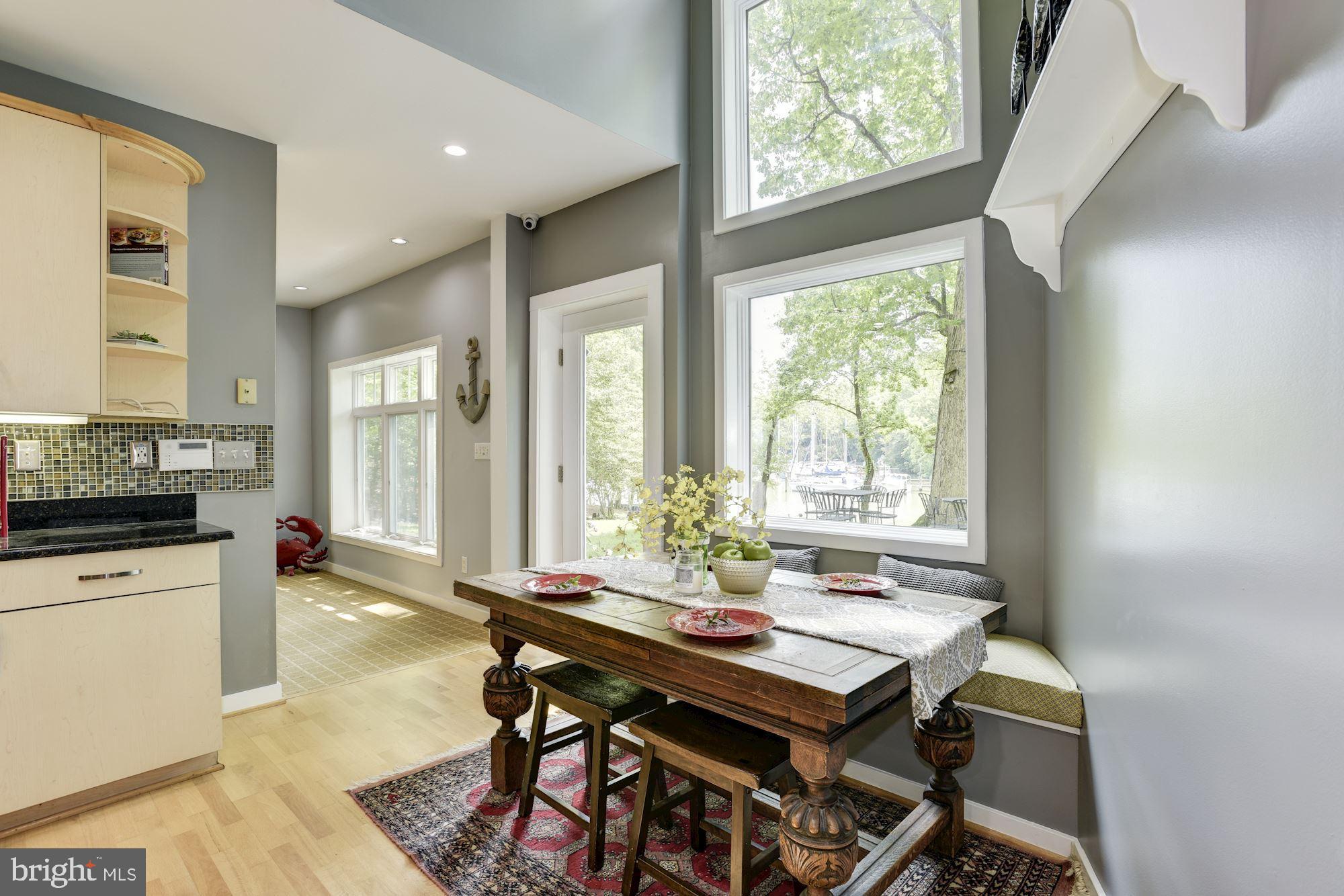 ANNAPOLIS ROADS - Residential