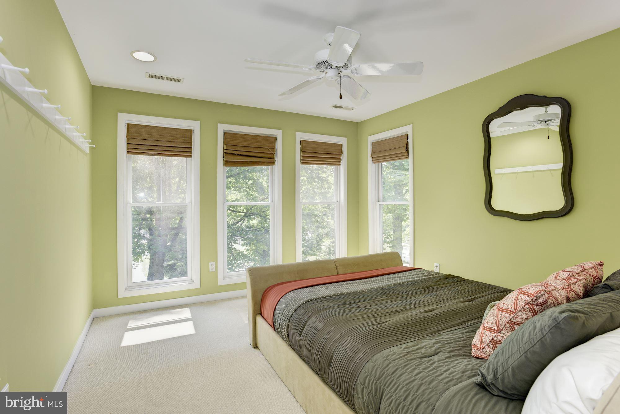 ANNAPOLIS ROADS - Residential