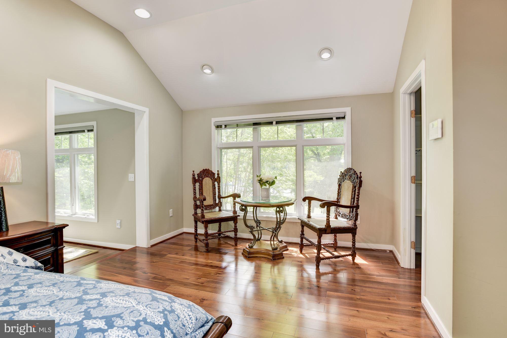 ANNAPOLIS ROADS - Residential