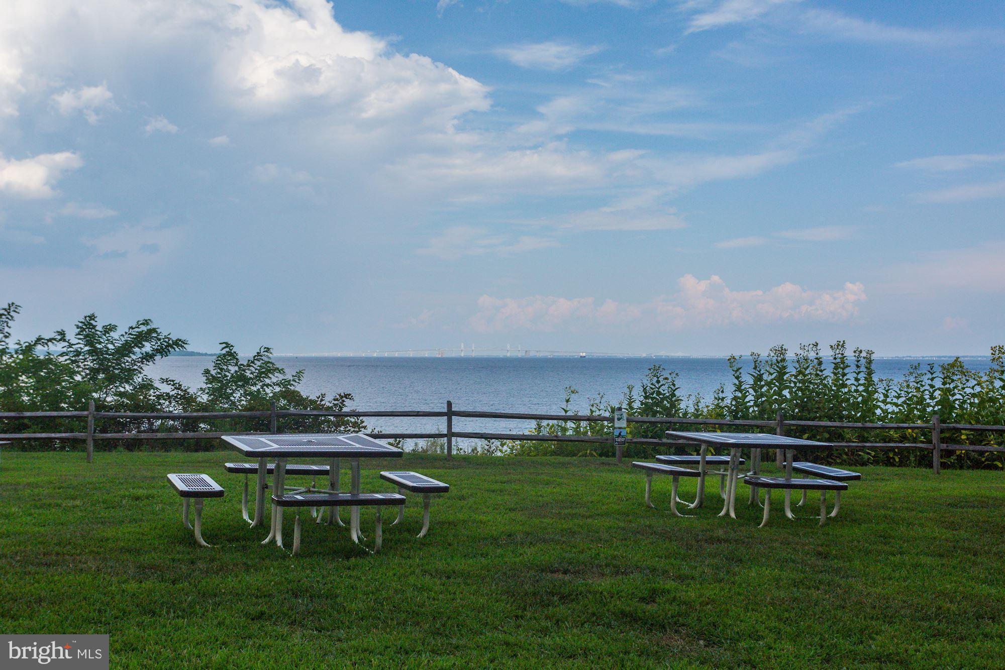 ANNAPOLIS ROADS - Residential