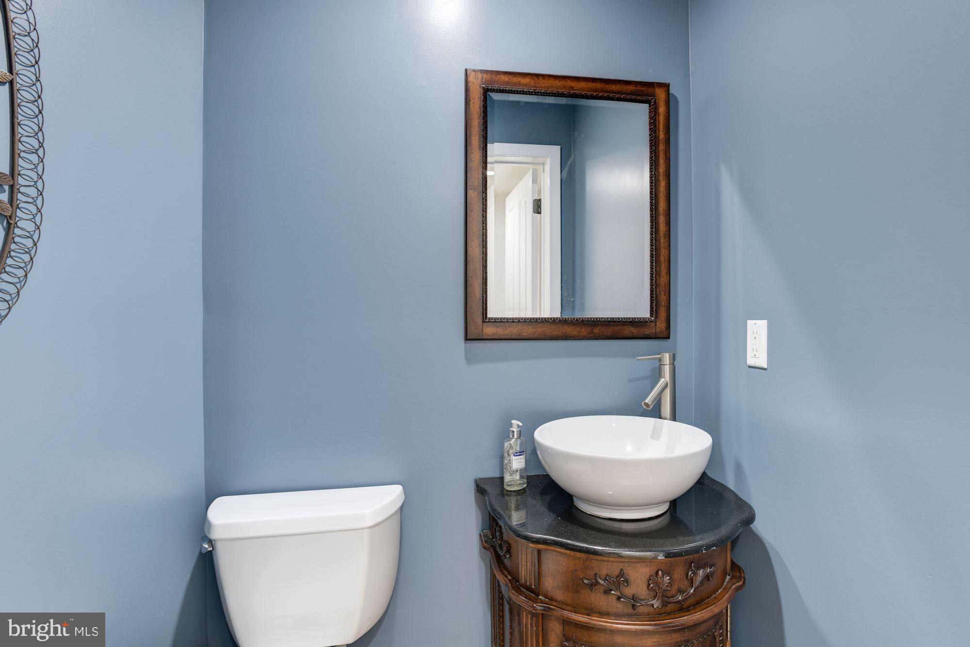 ANNAPOLIS ROADS - Residential