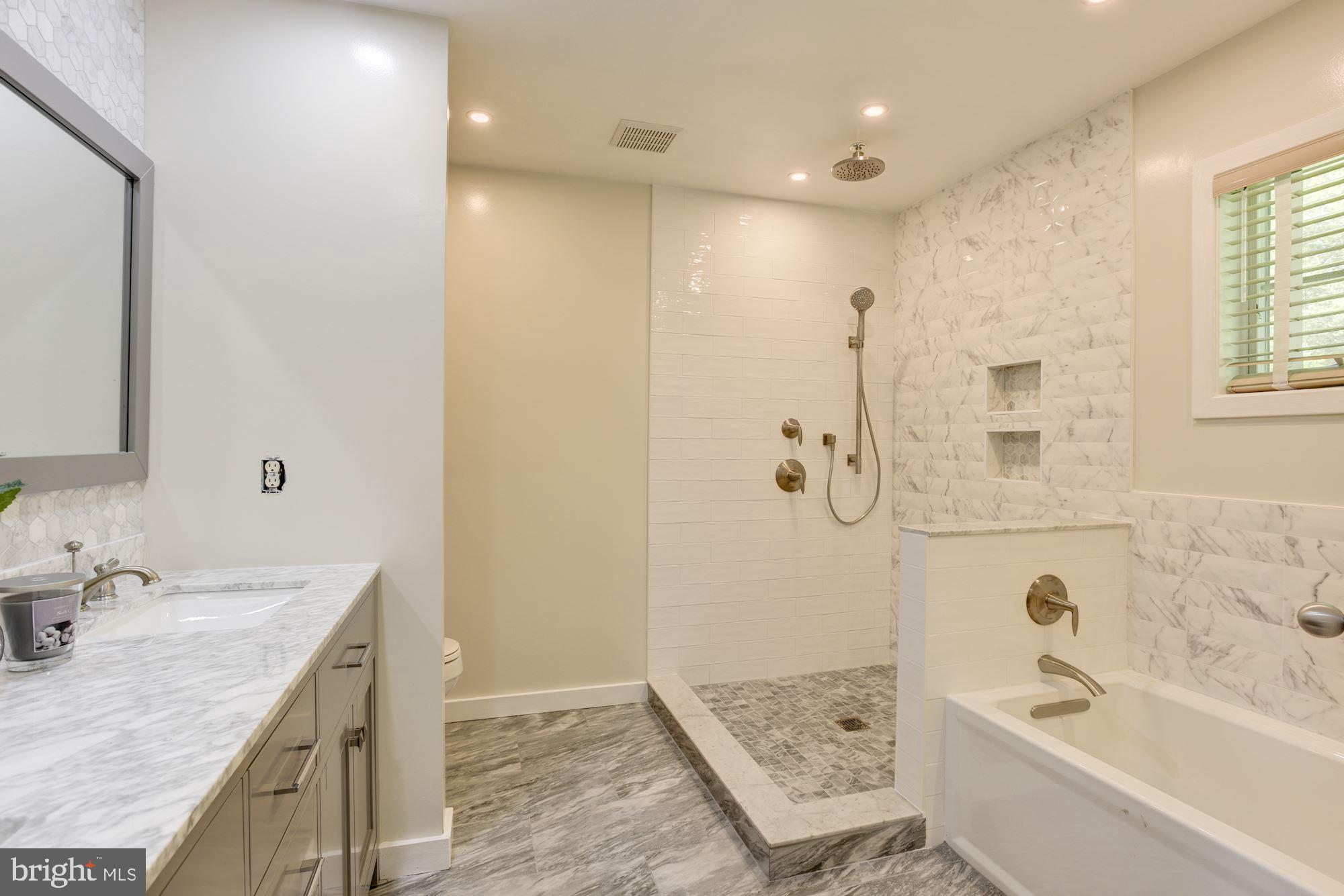 ANNAPOLIS ROADS - Residential