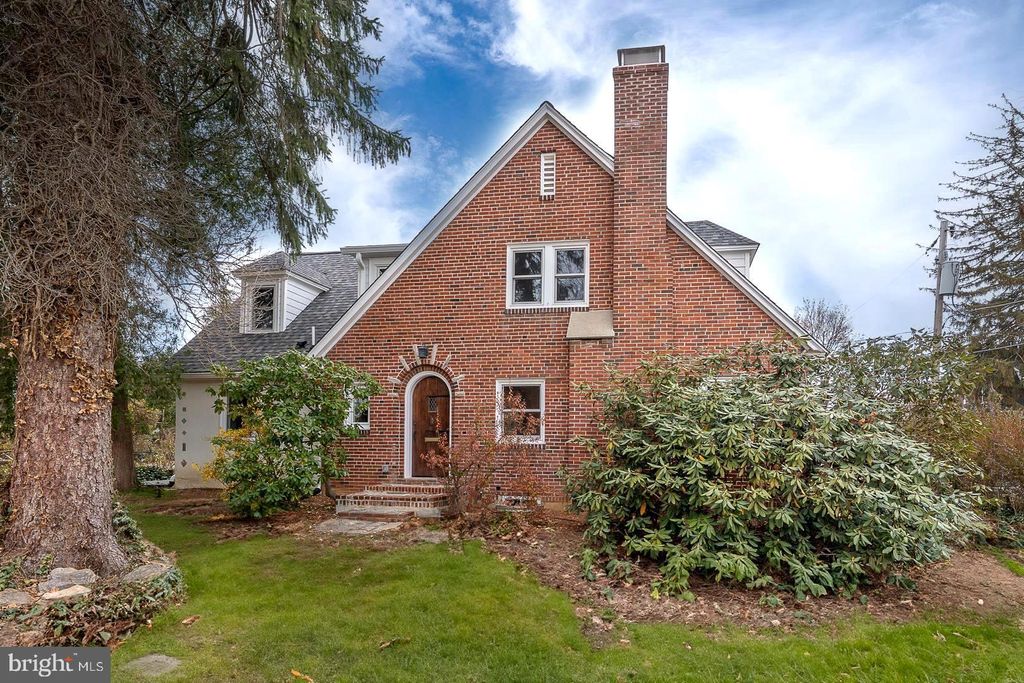 Photo of 28 Orchard Lane, BERWYN, PA 19312 (MLS # PACT2114062)