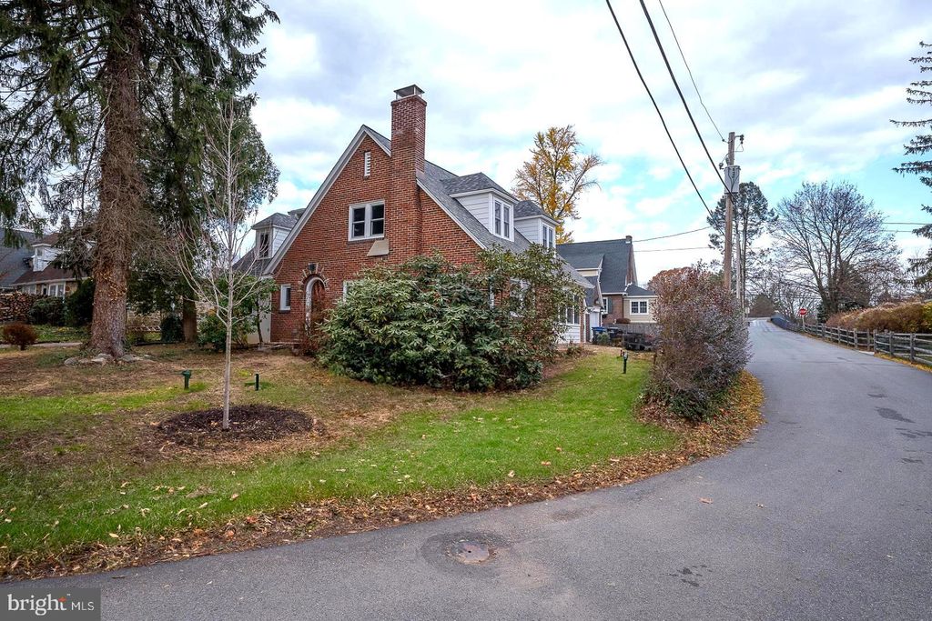 Photo of 28 Orchard Lane, BERWYN, PA 19312 (MLS # PACT2114062)