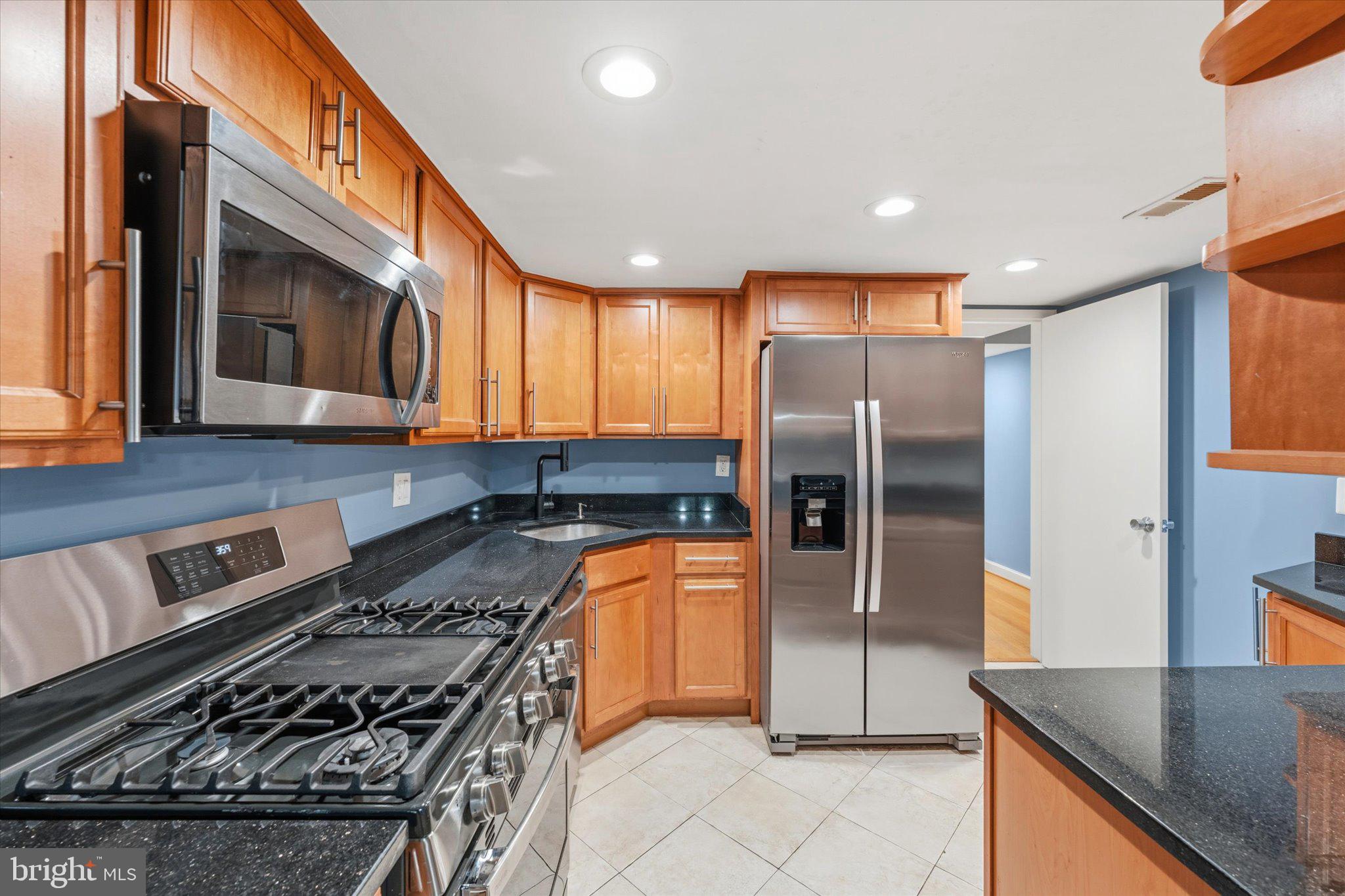 1413 NORTHGATE SQUARE 11C