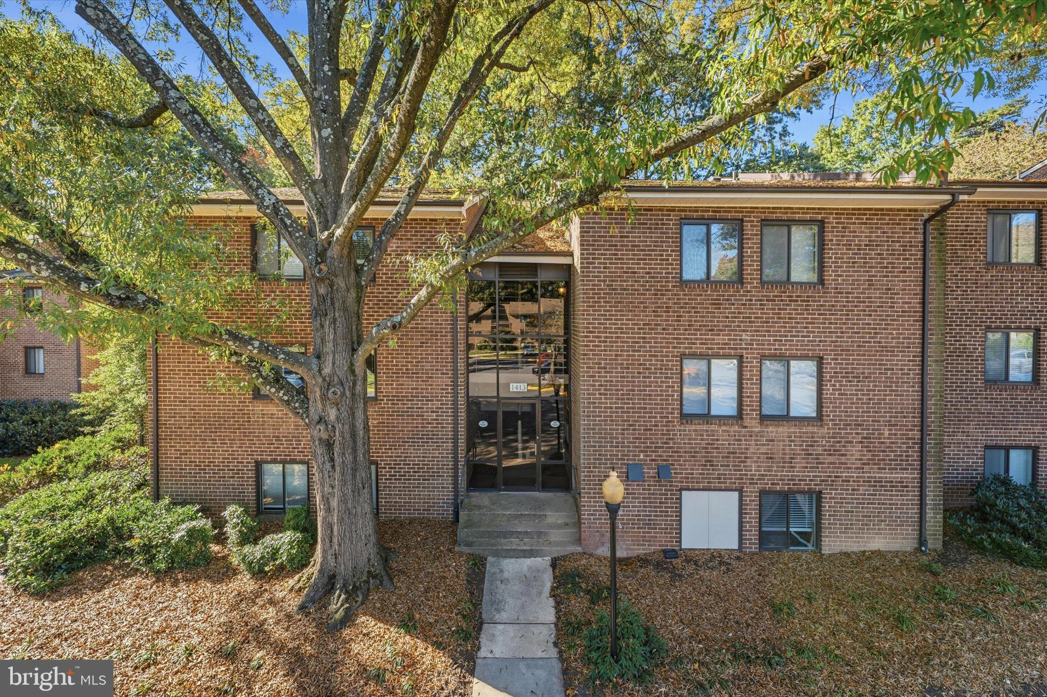 1413 Northgate Square Unit 11C