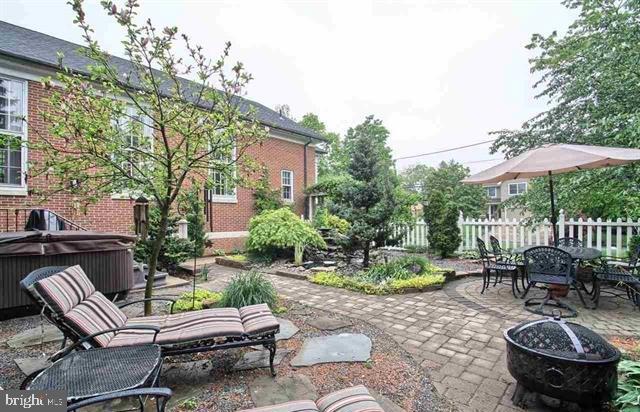 OLD MOORELAND - Residential