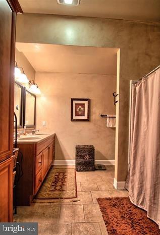 OLD MOORELAND - Residential