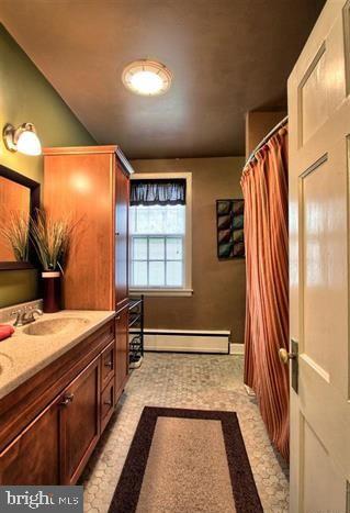 OLD MOORELAND - Residential