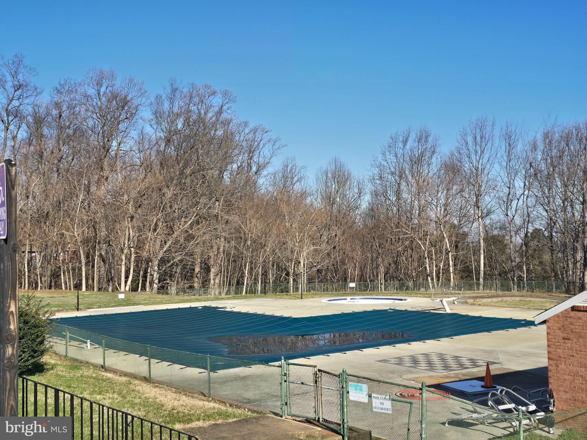 STRATFORD HARBOUR - Land