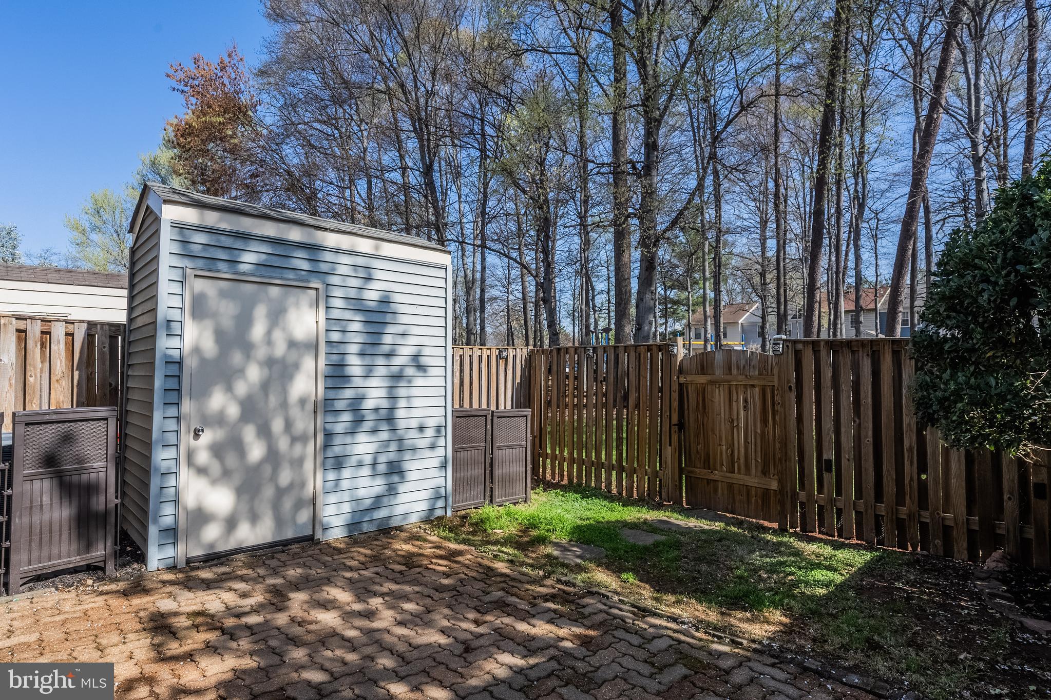 LONDON TOWN WEST - Residential