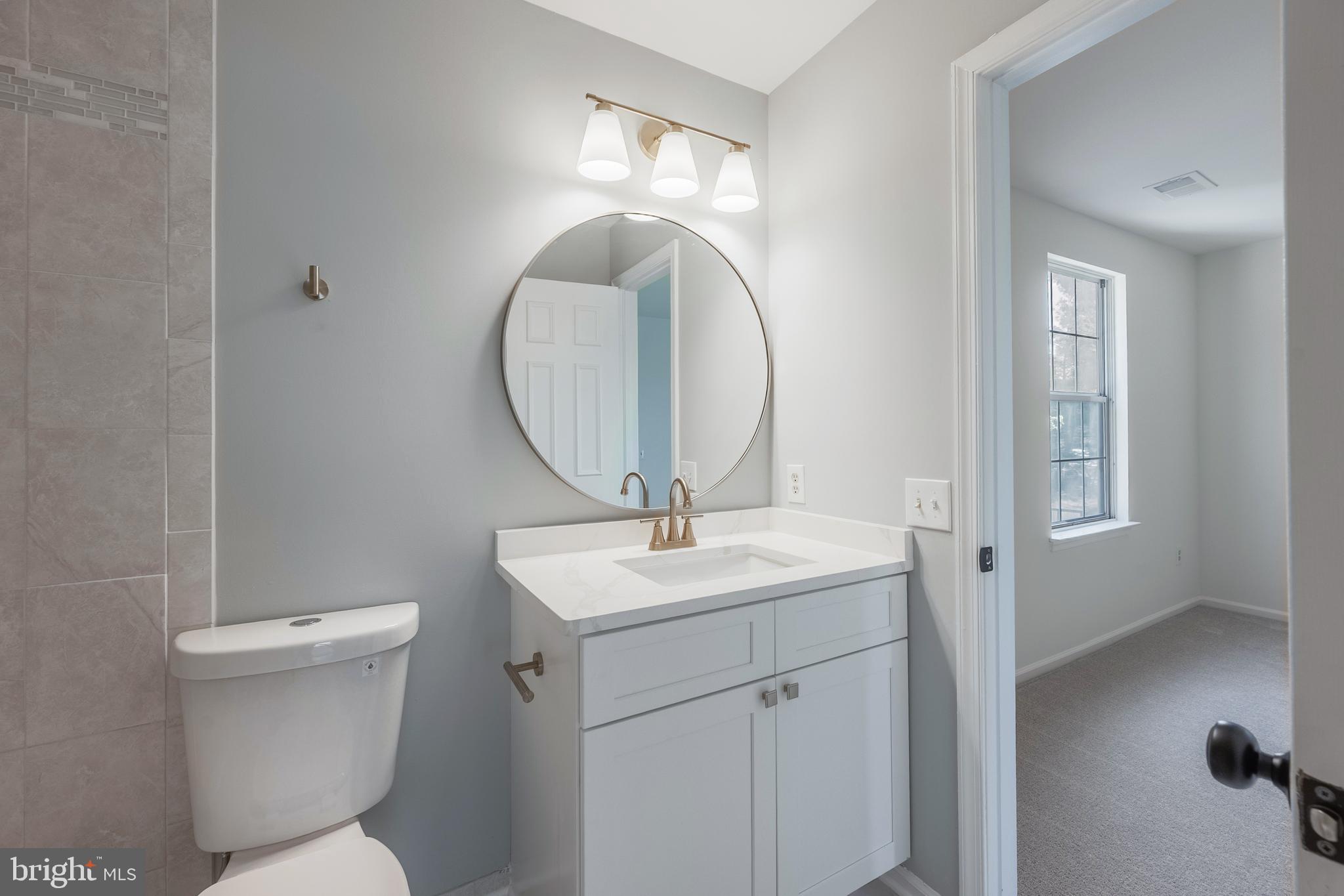 LONDON TOWN WEST - Residential