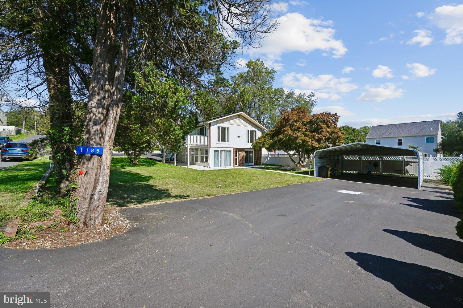 1185 BAYVIEW VISTA