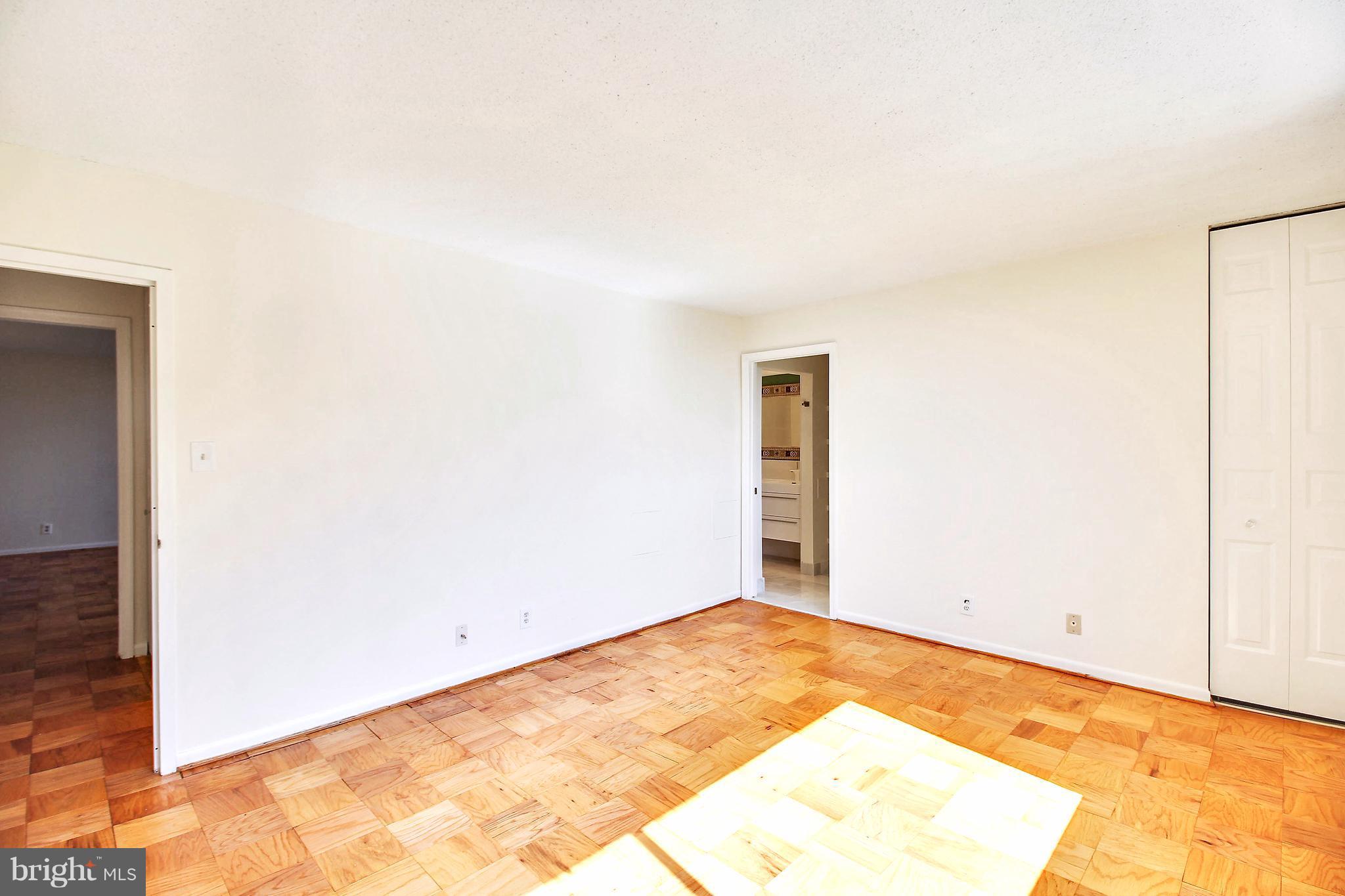 THE ELIZABETH - Residential Lease