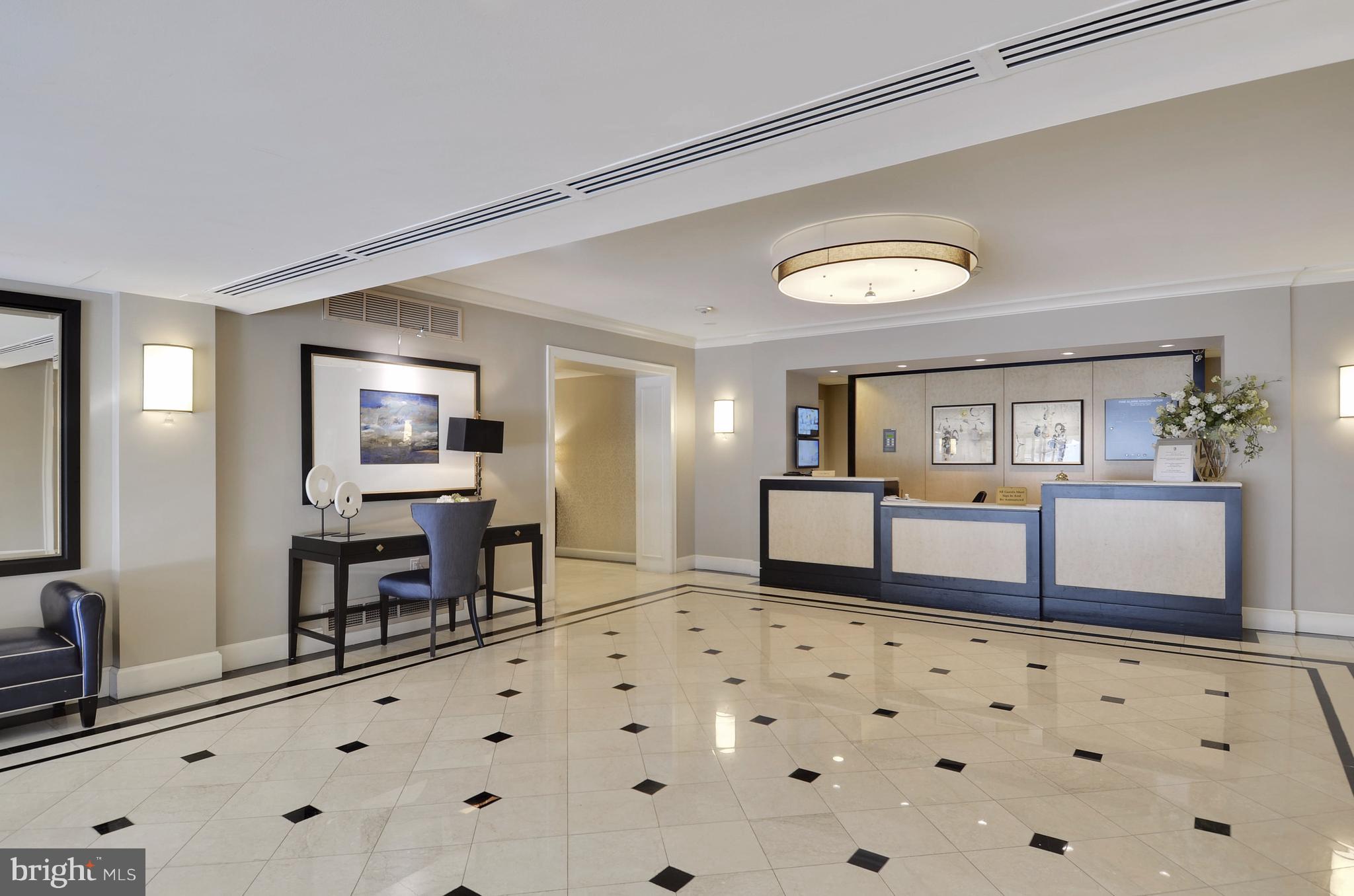 THE ELIZABETH - Residential Lease