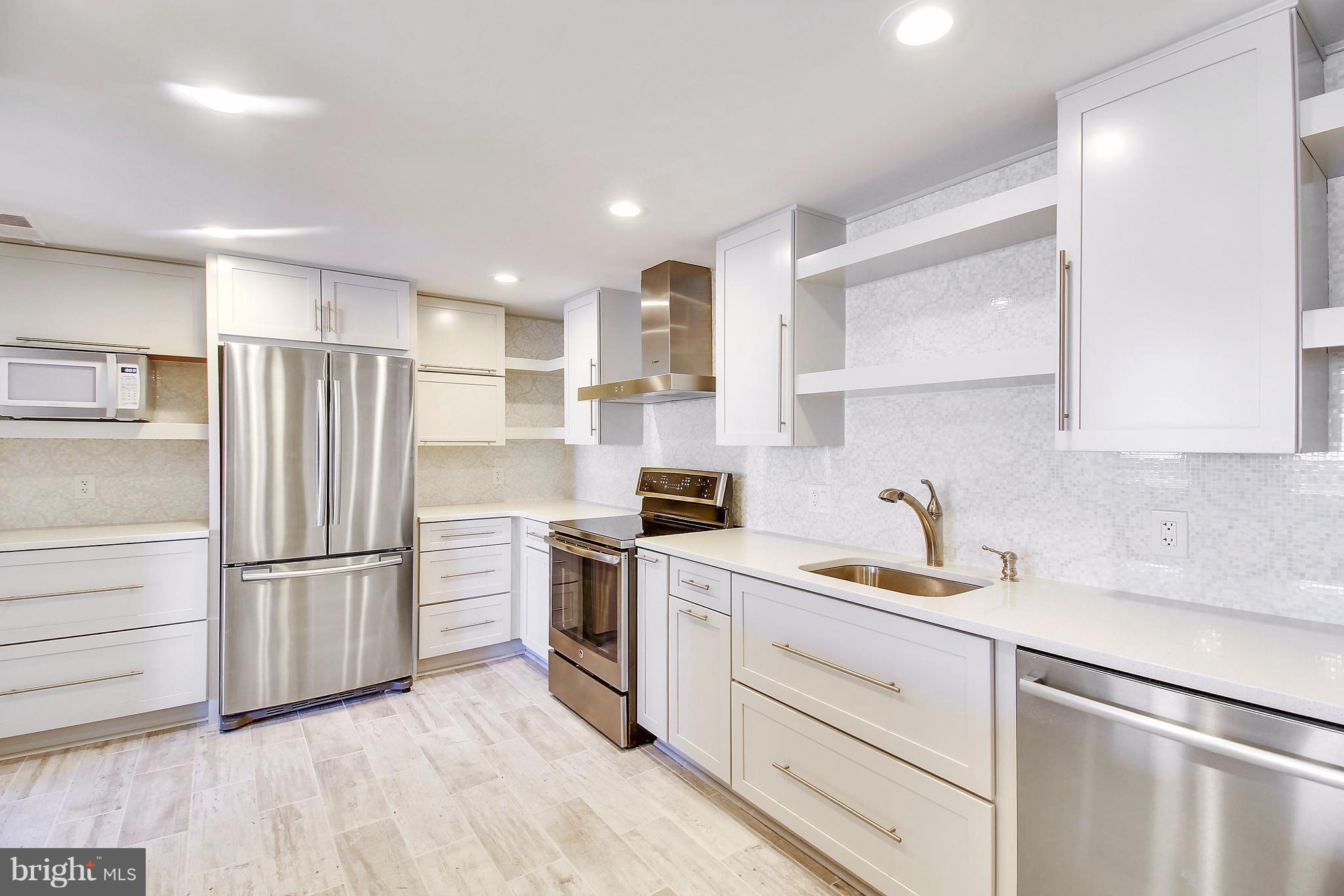 THE ELIZABETH - Residential Lease