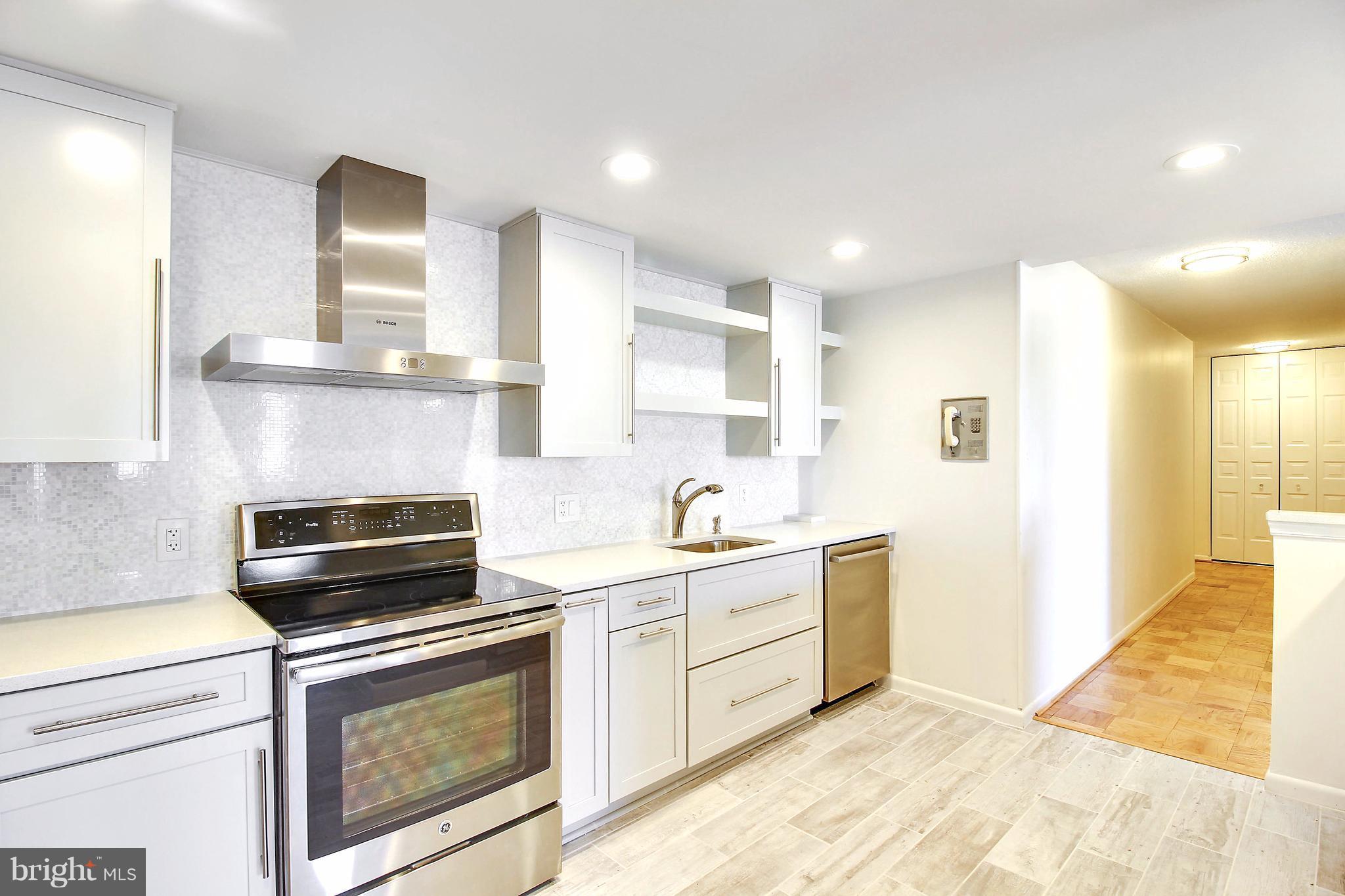 THE ELIZABETH - Residential Lease