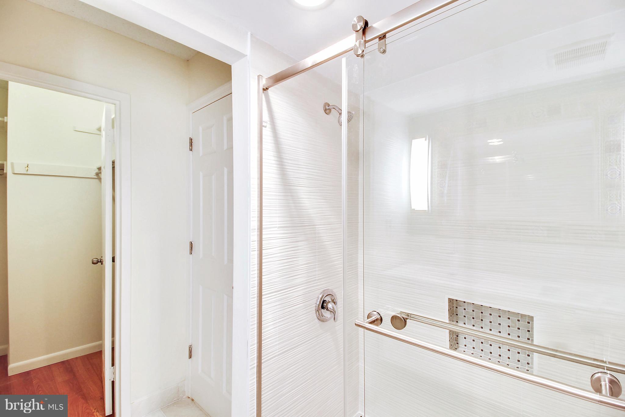 THE ELIZABETH - Residential Lease