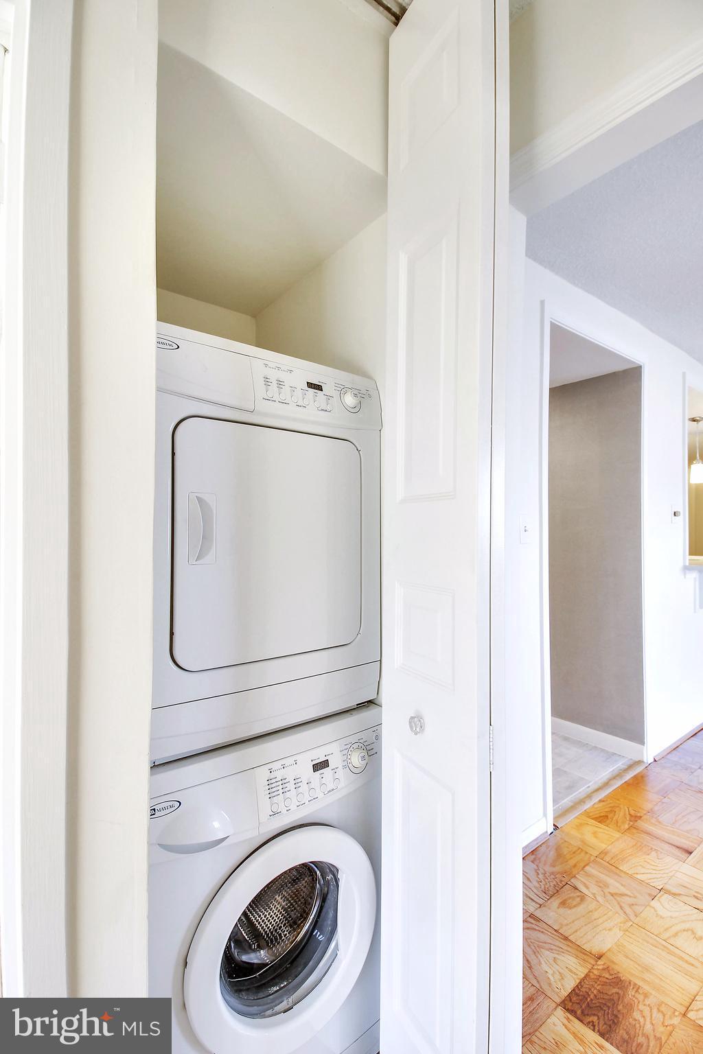 THE ELIZABETH - Residential Lease