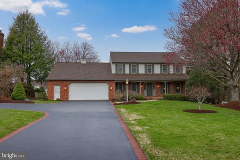 852 STUMPF HILL DRIVE LANCASTER PA 17601