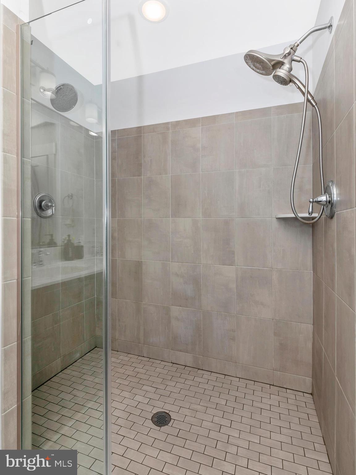 GAMBRILL VIEW - Residential