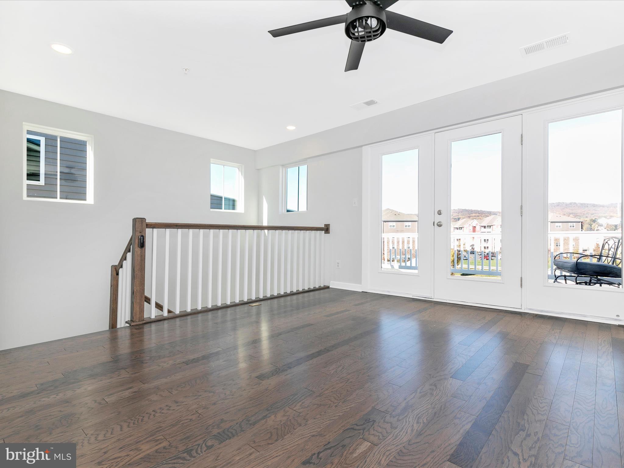 GAMBRILL VIEW - Residential