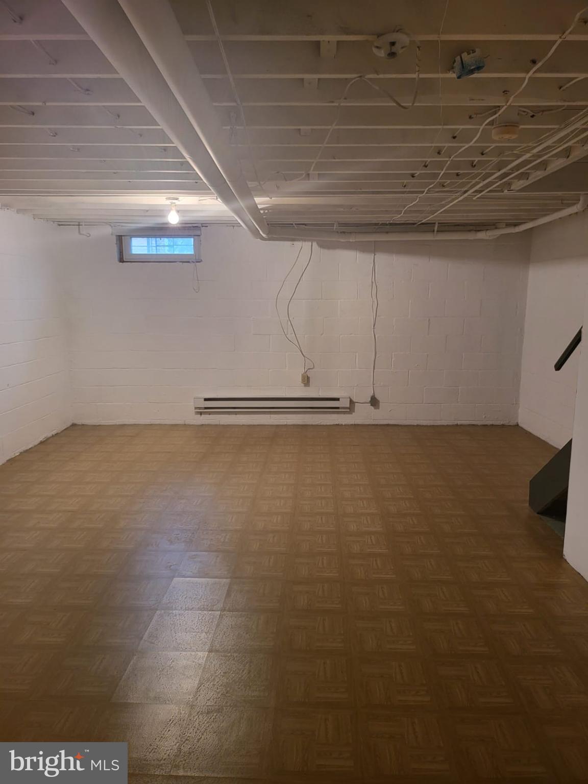DOWNTOWN - Residential Lease