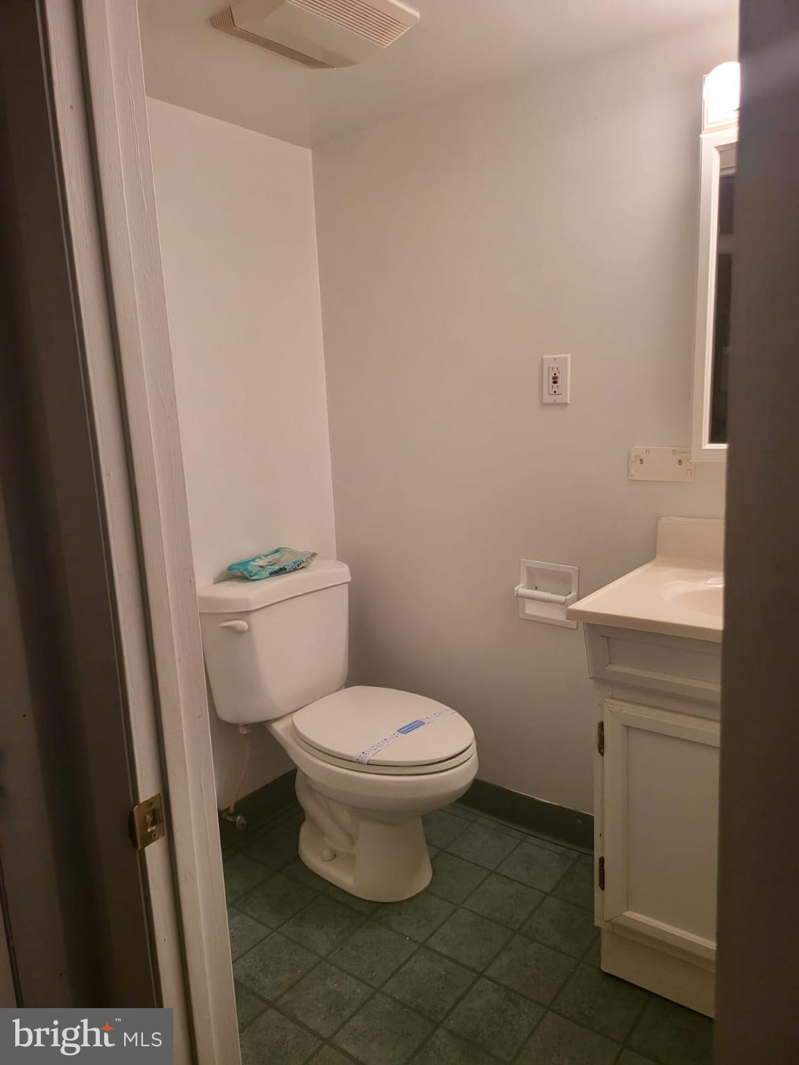 DOWNTOWN - Residential Lease