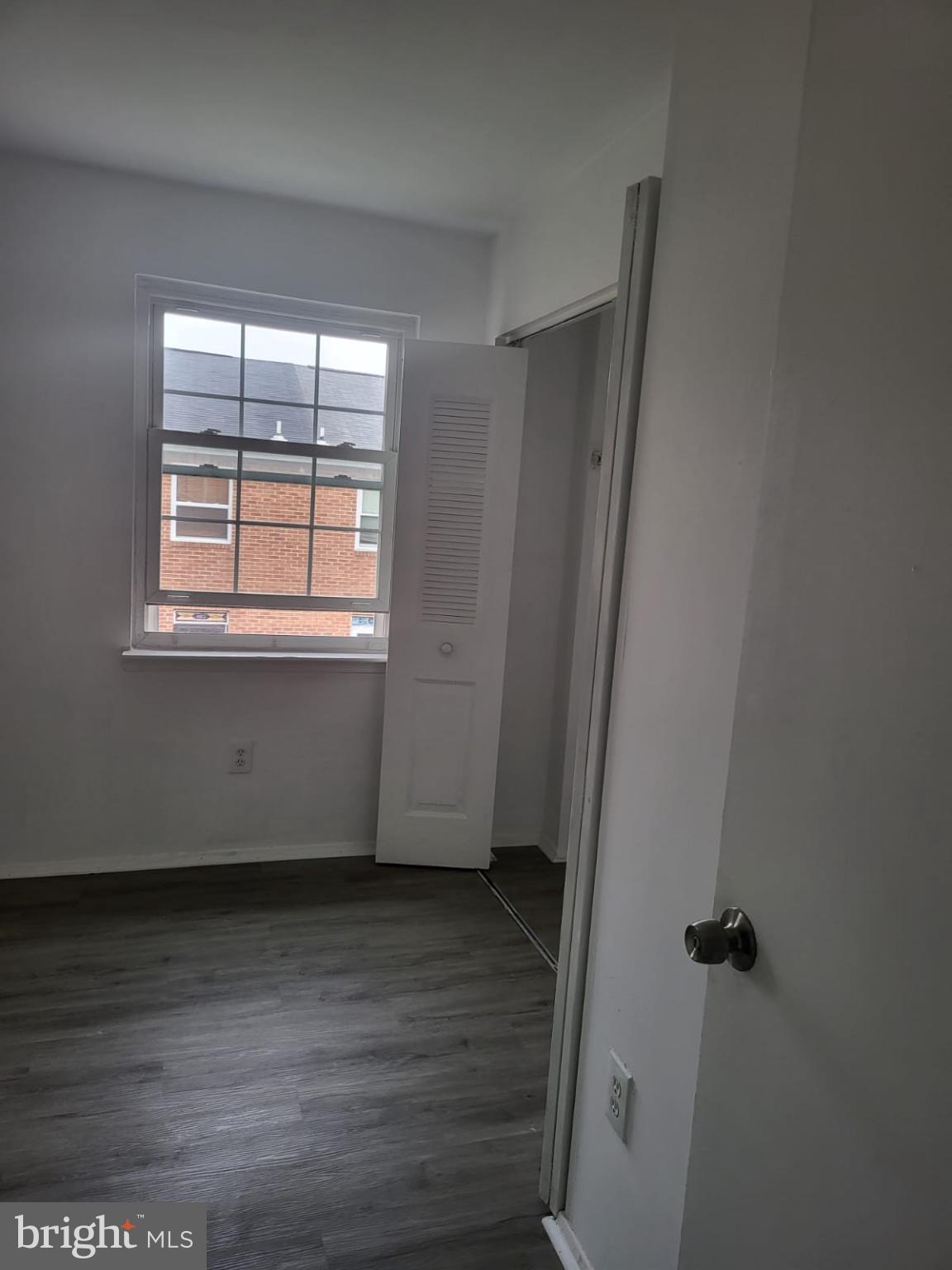 DOWNTOWN - Residential Lease