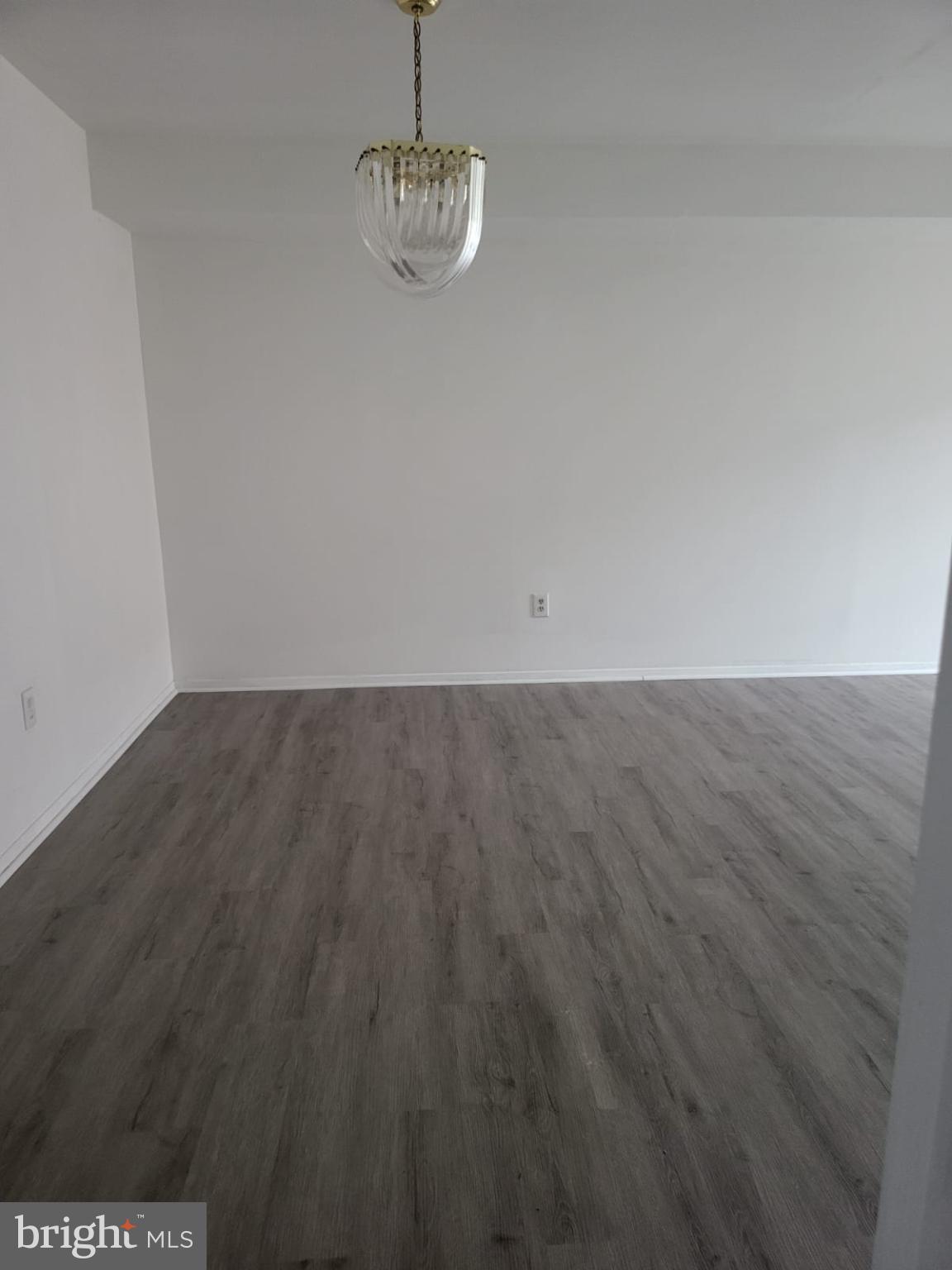 DOWNTOWN - Residential Lease