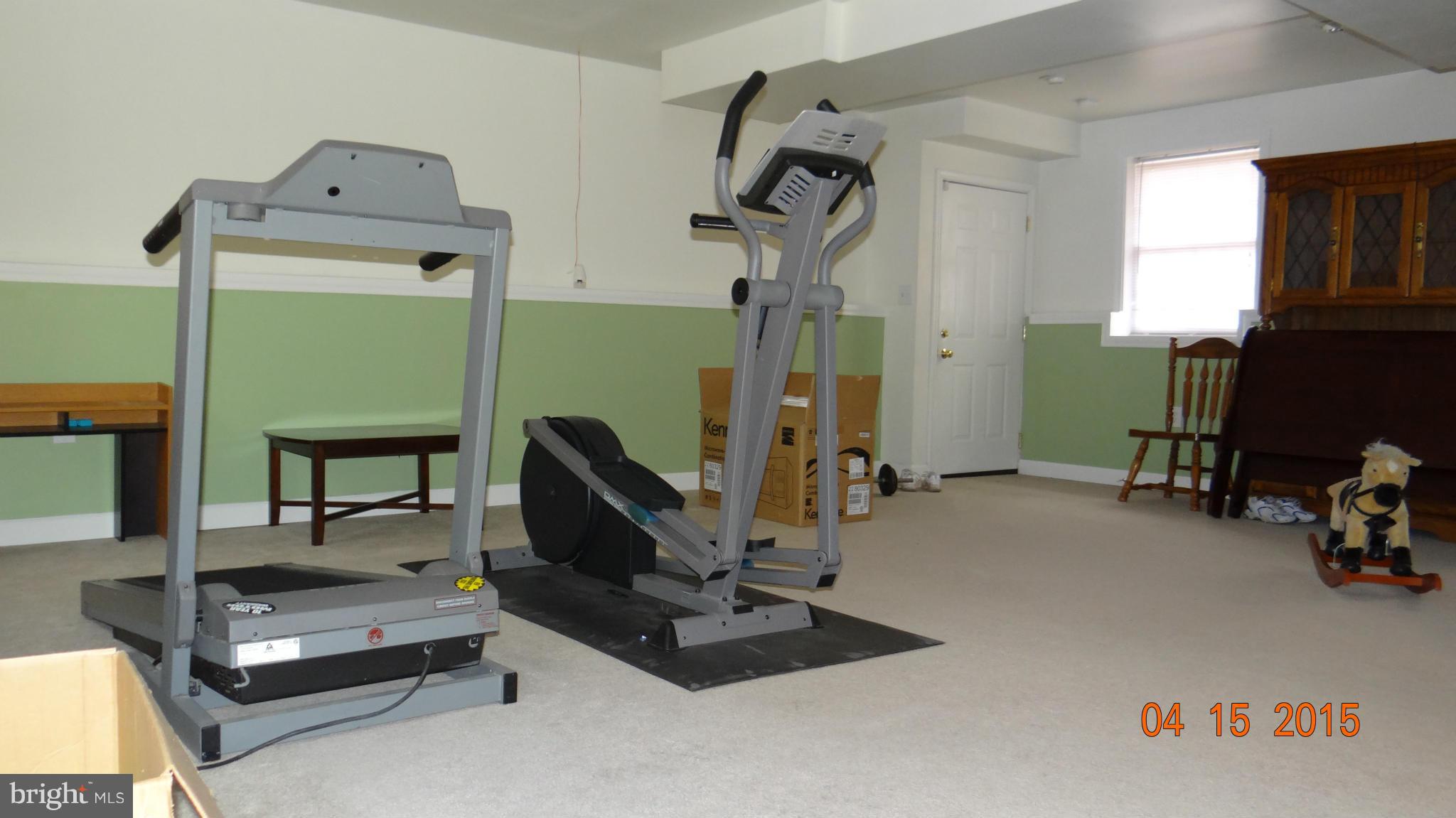 LAKE LAND - Residential Lease