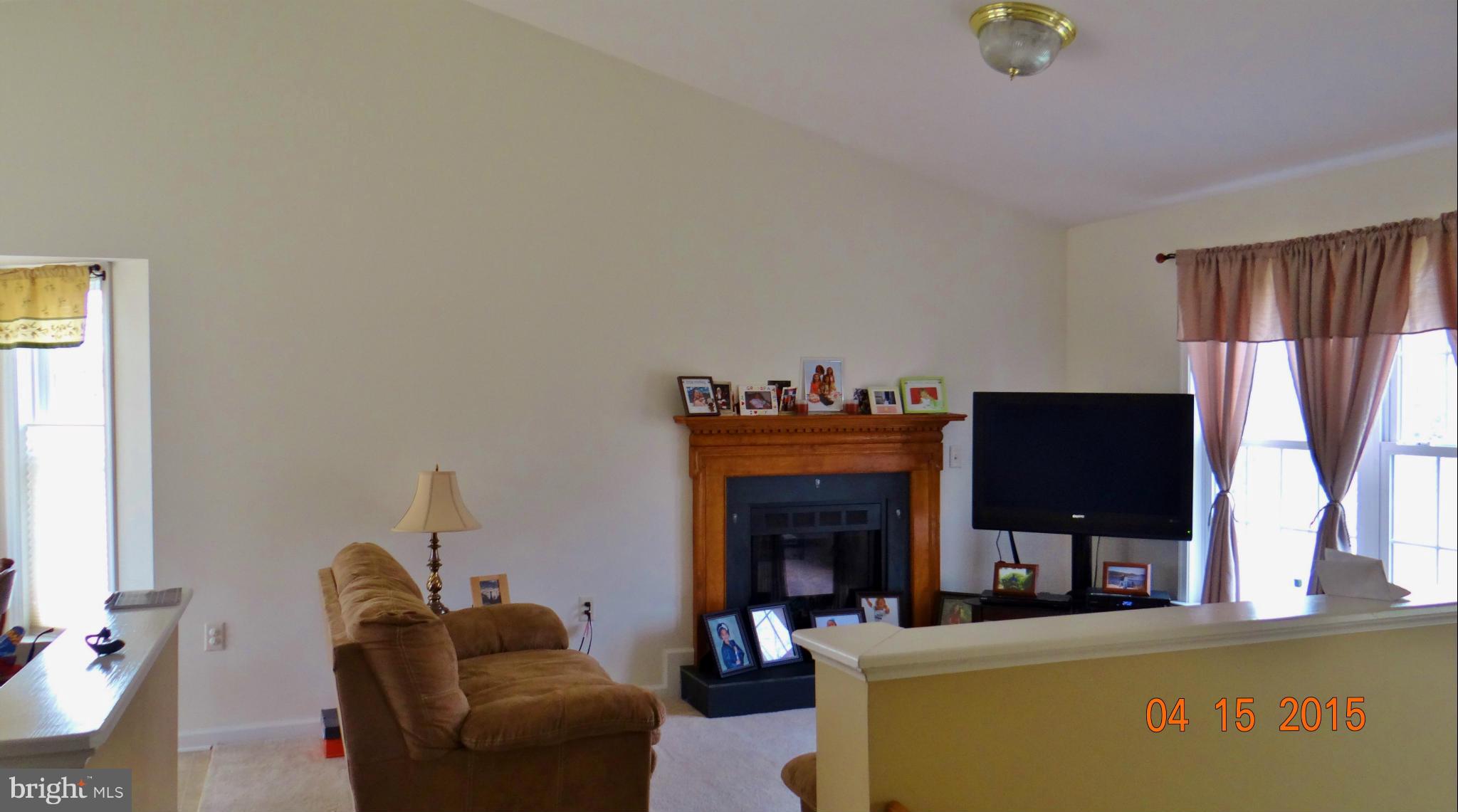 LAKE LAND - Residential Lease